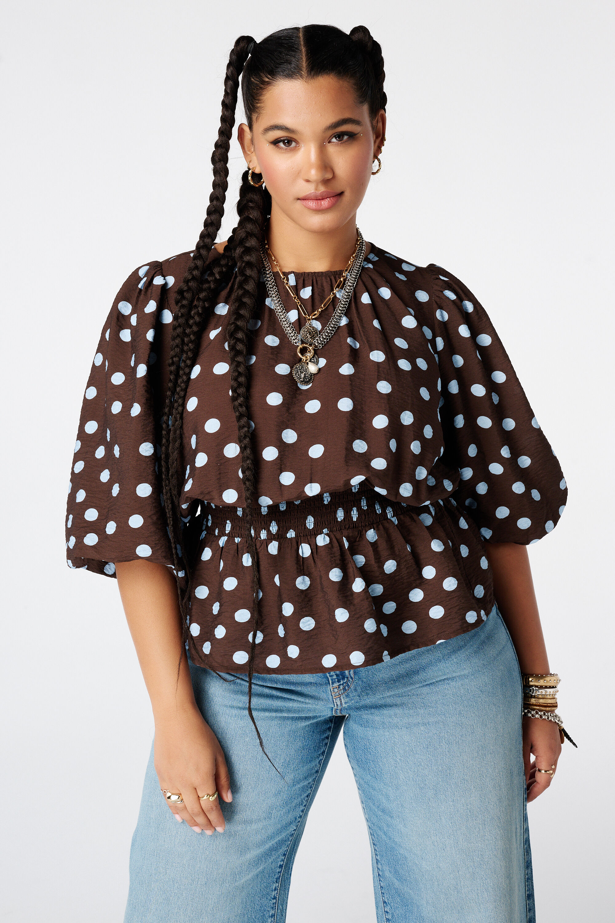 Blouse cintr&eacute;e &agrave; pois