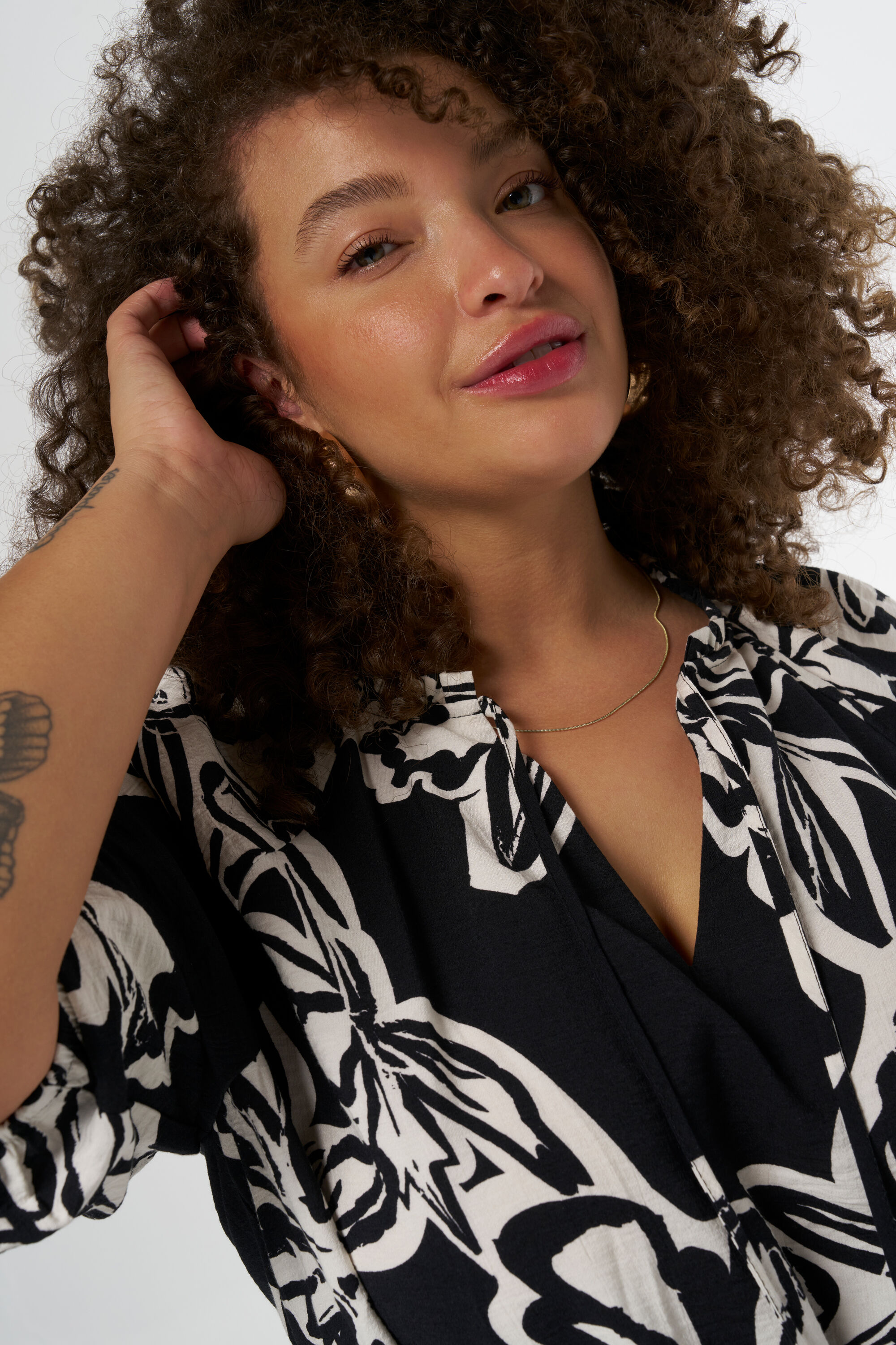 Robe ajust&eacute;e &agrave; imprim&eacute; image number 4