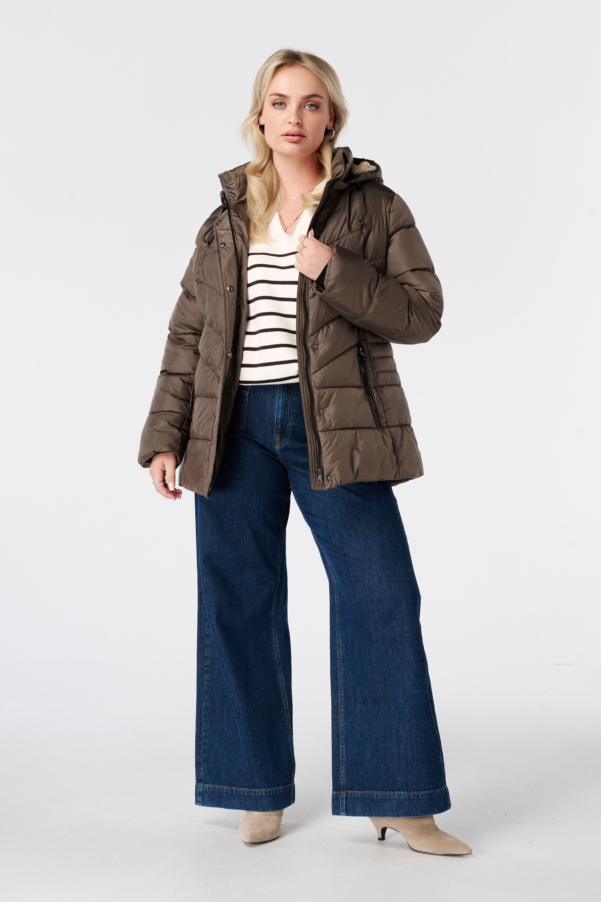Veste matelass&eacute;e avec capuche image number 3