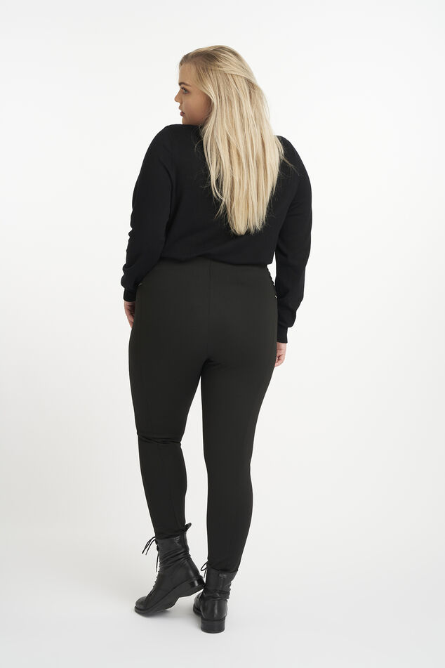 Tregging aux fermetures décoratives image number 3