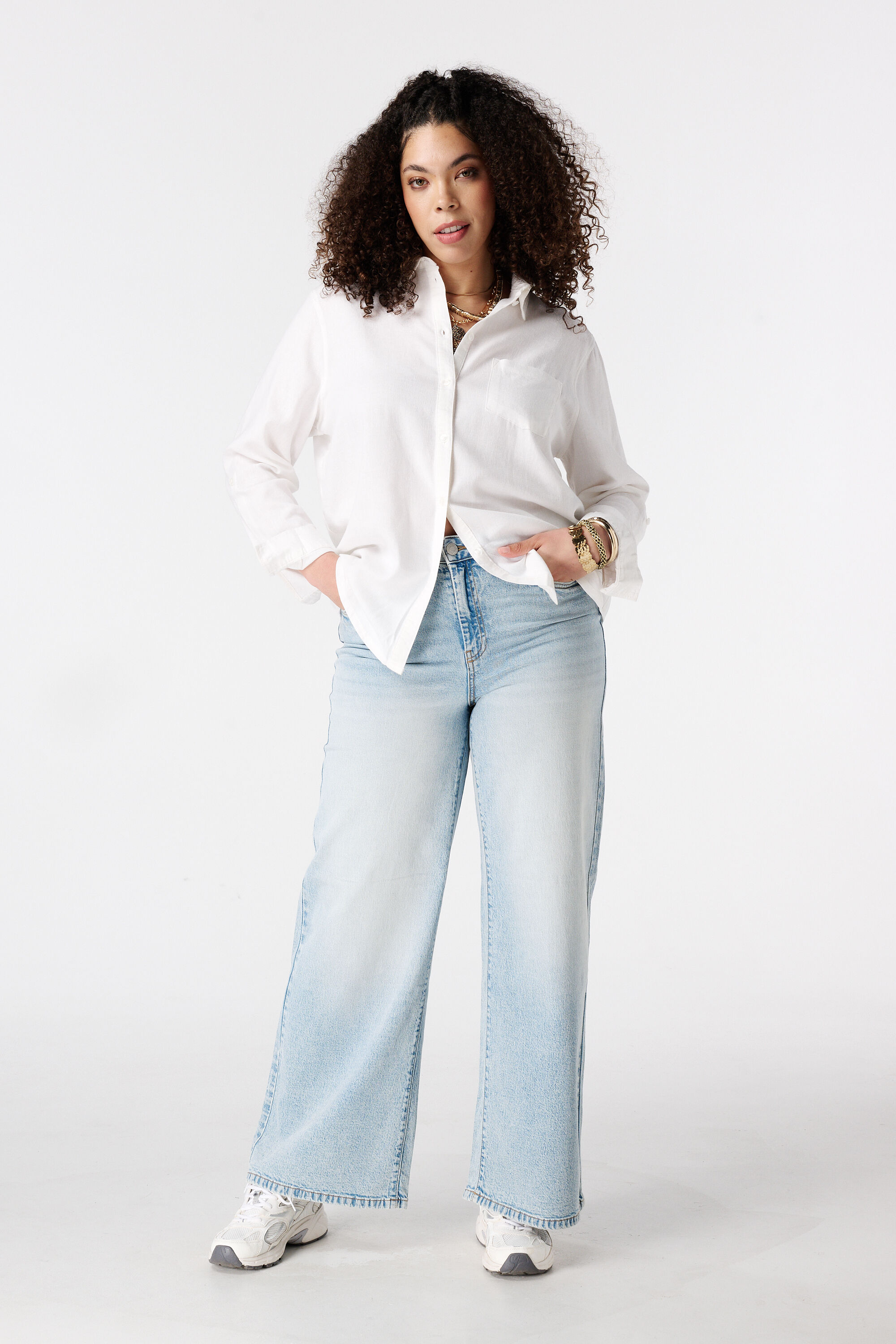 Jean &agrave; jambe large et taille haute