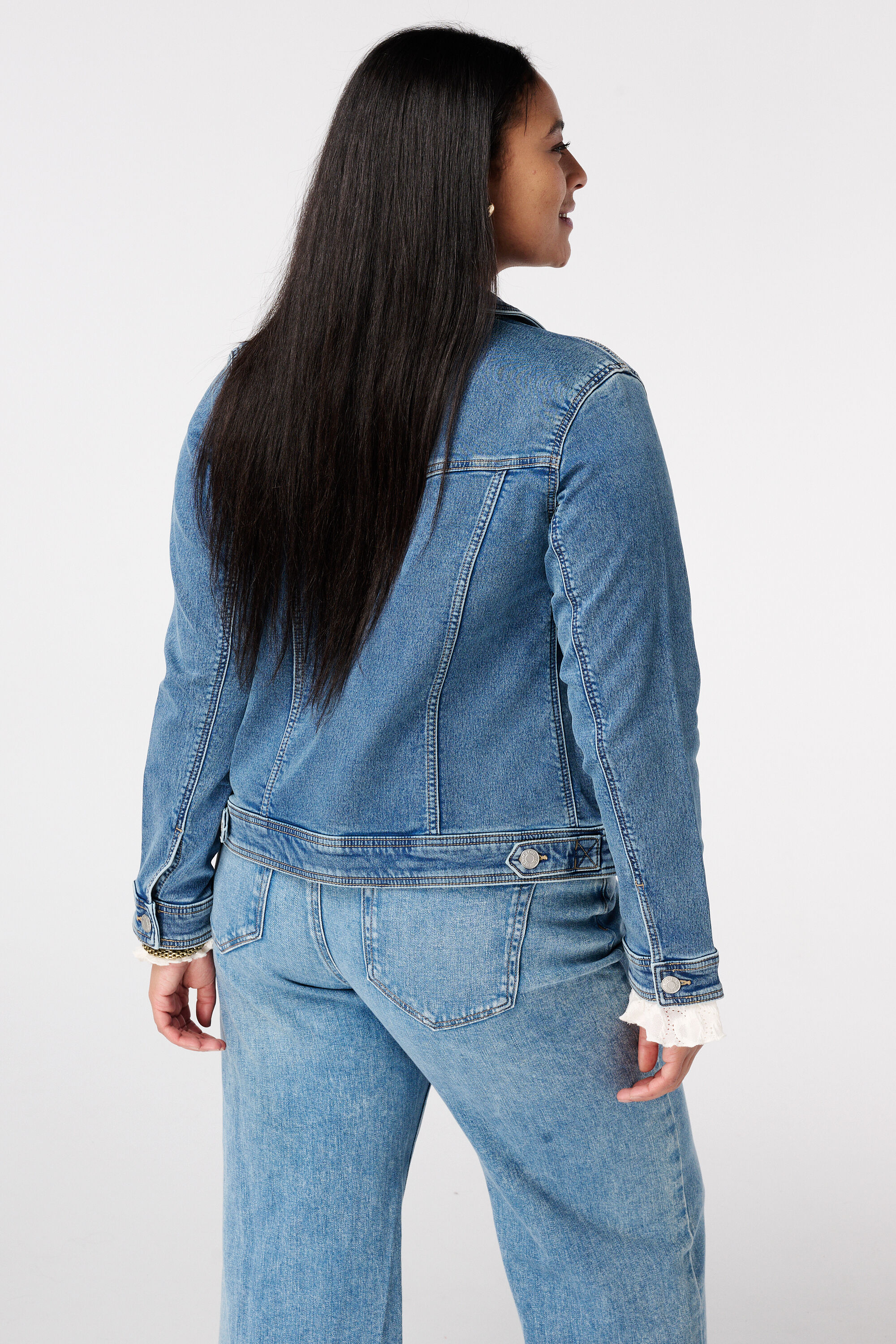 Veste en jean avec fermeture &agrave; boutons image number 3