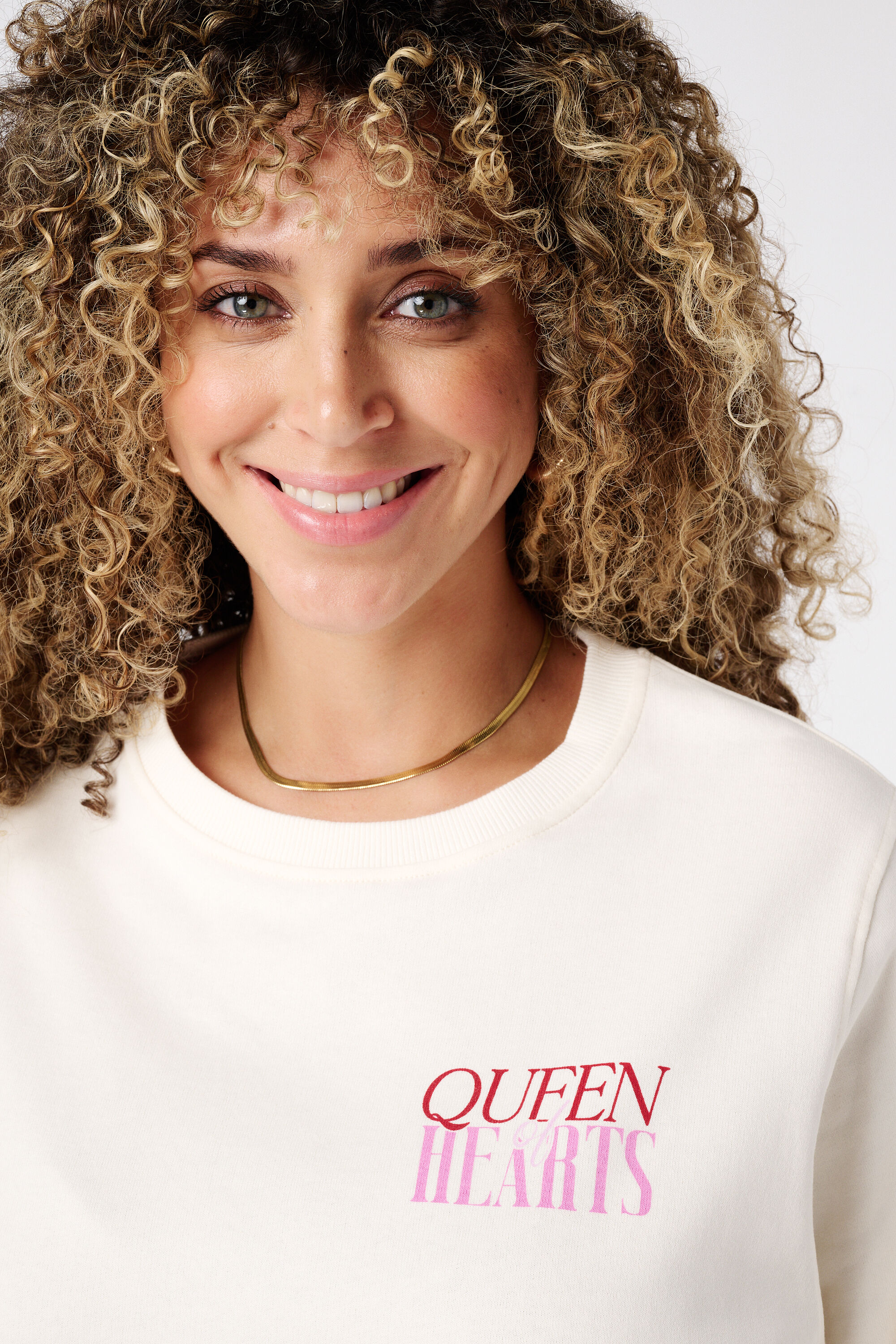 Pull avec imprim&eacute; au dos image number 4