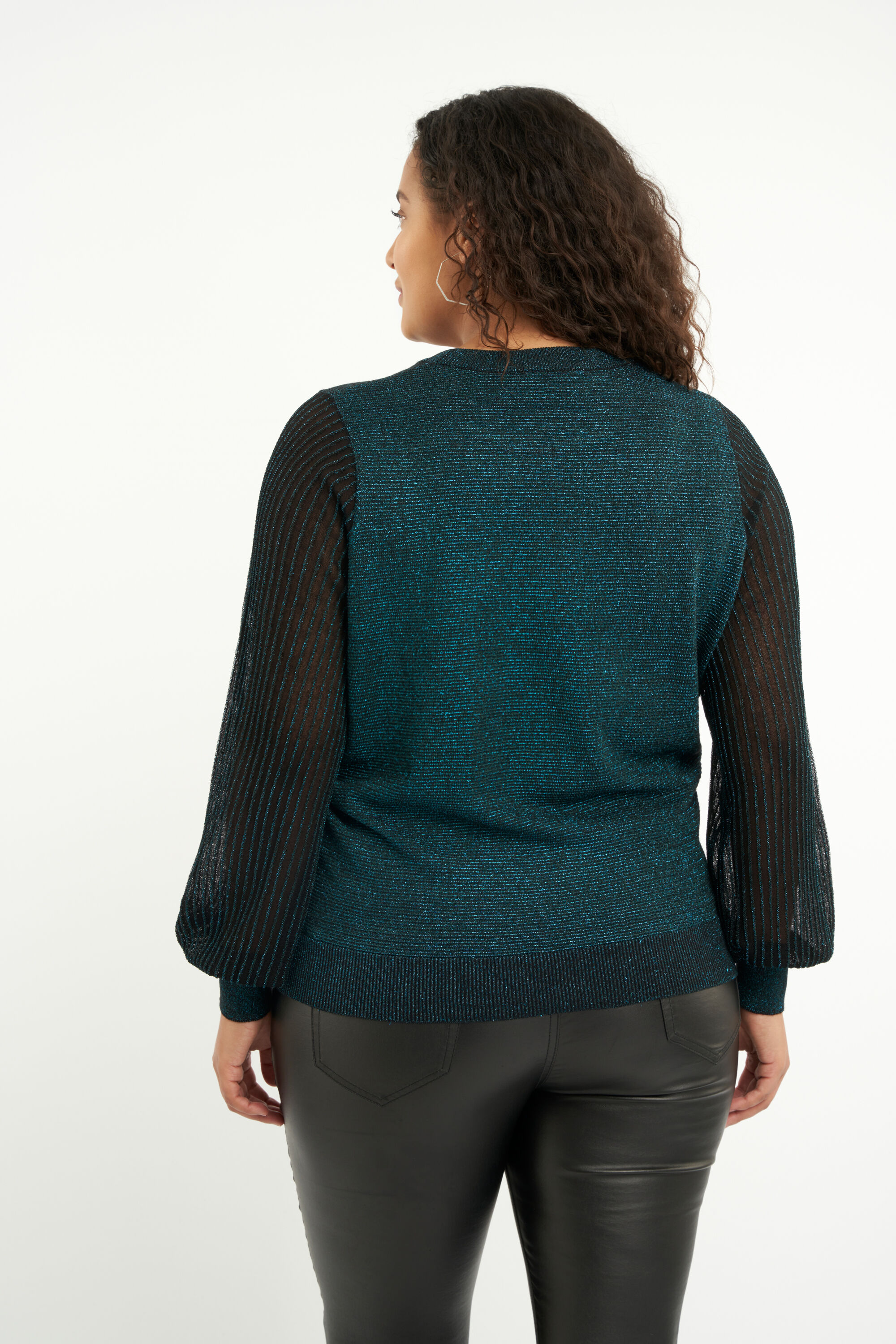 Pull &agrave; paillettes image number 4