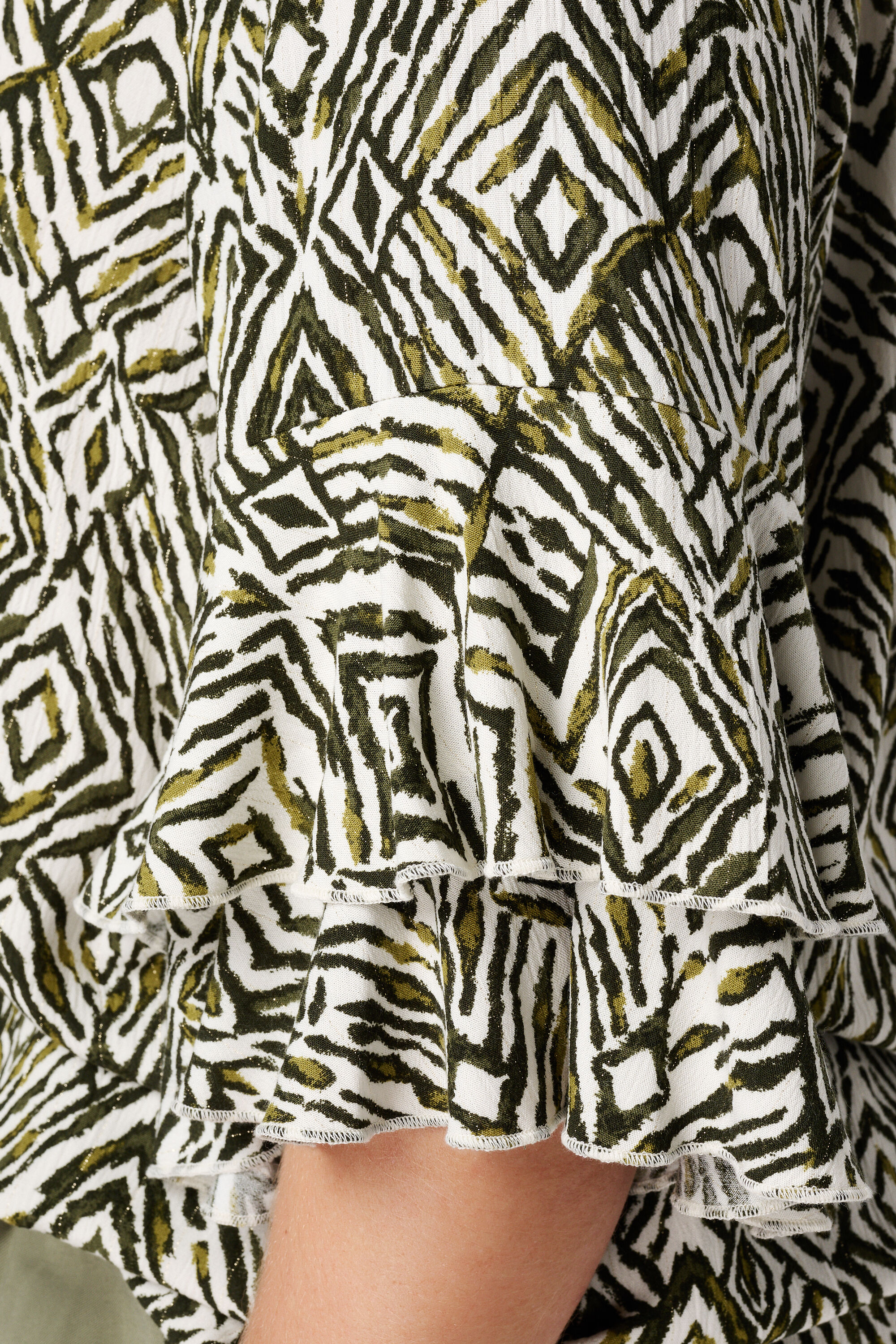 Chemisier imprim&eacute; &agrave; manches &agrave; volants image number 6