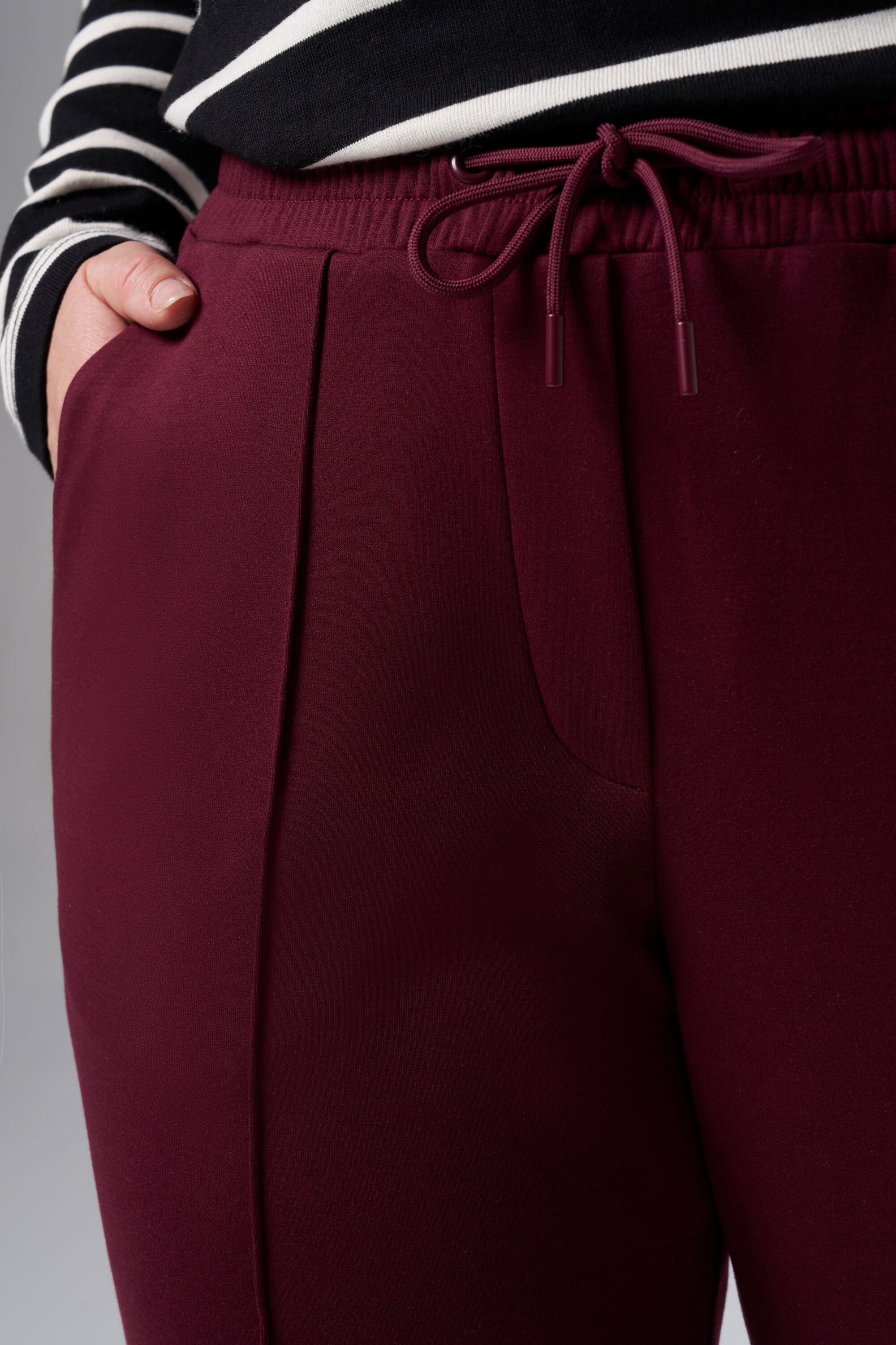 Jean avec couture d&eacute;corative  image number 4