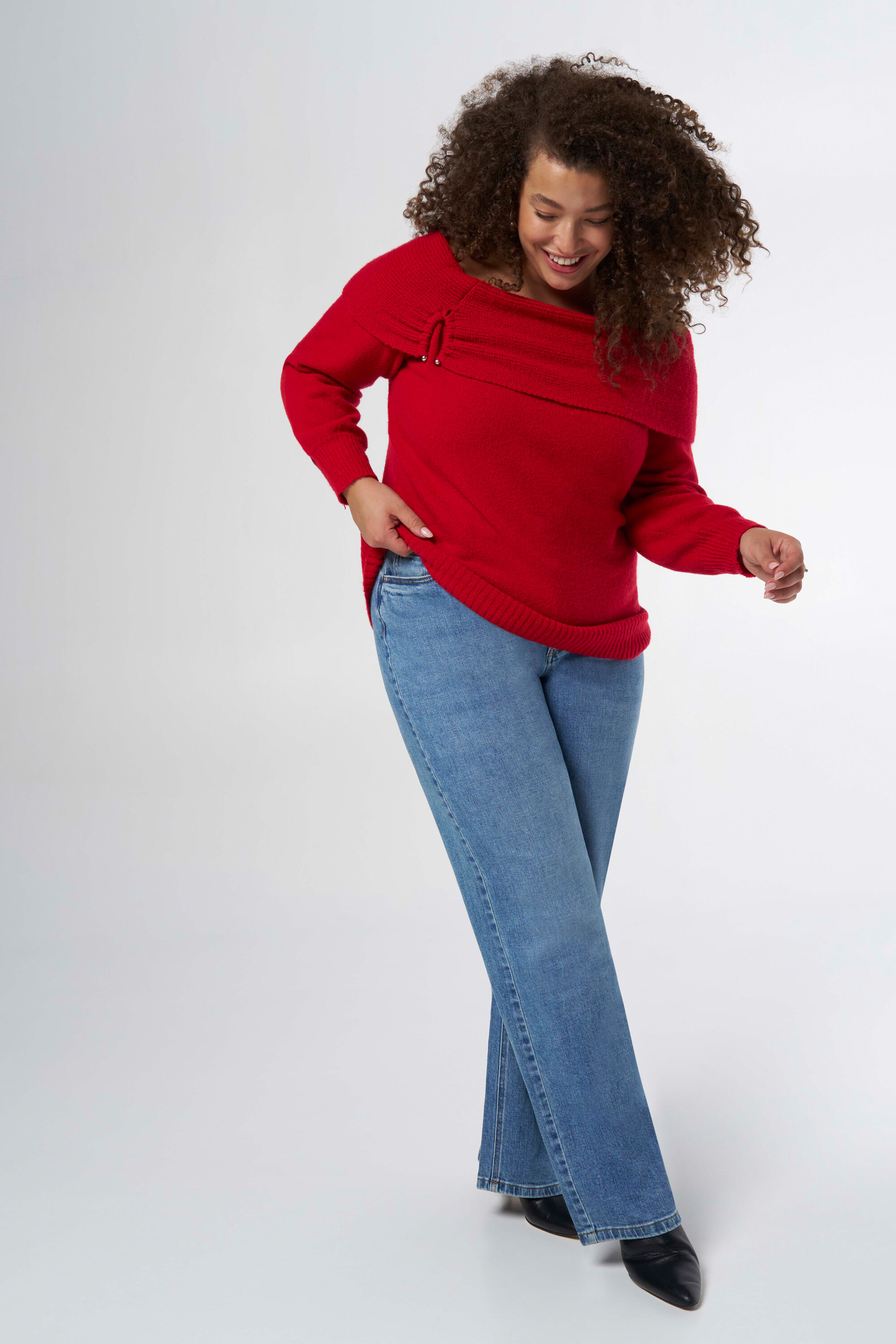 Pull en maille &agrave; &eacute;paules d&eacute;nud&eacute;es image number 5