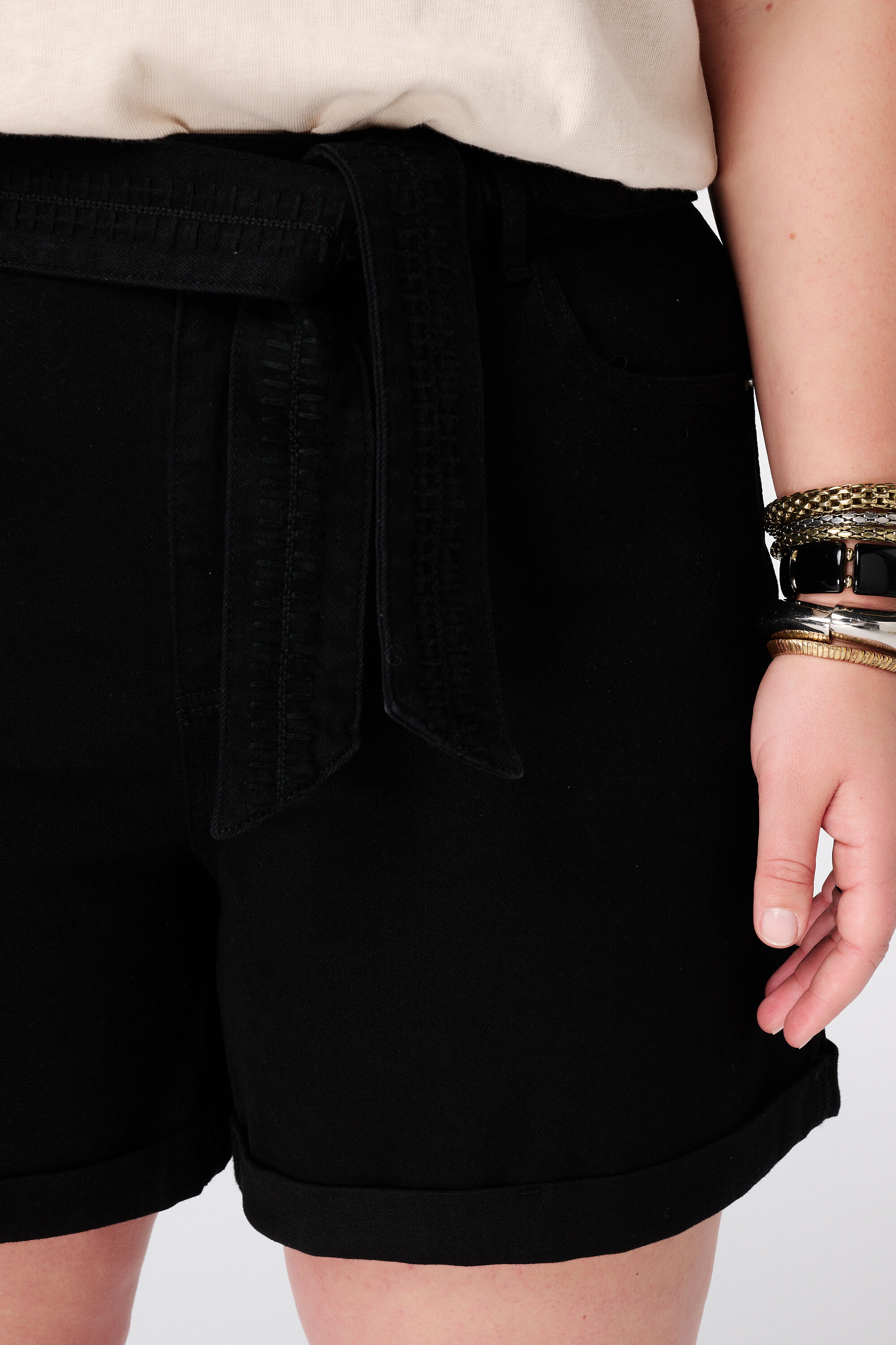 Short en denim avec ceinture image number 4