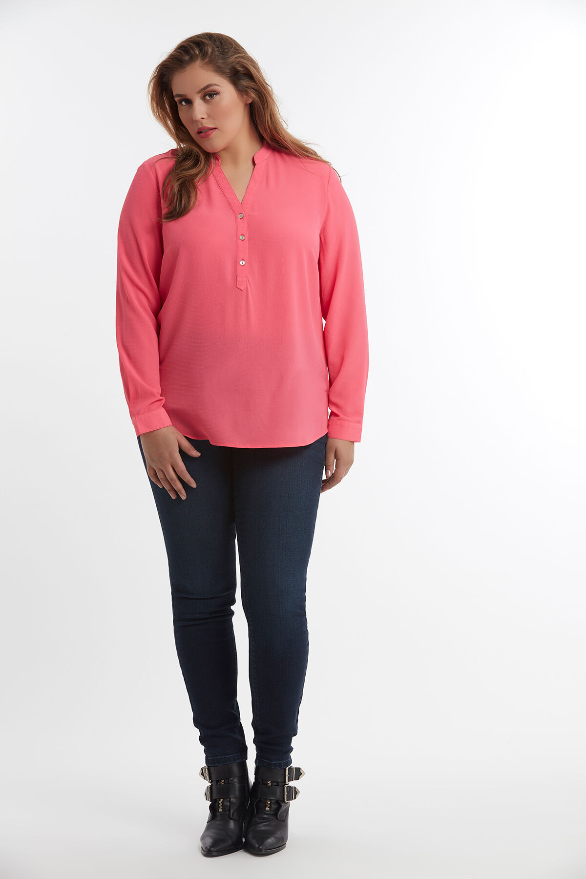 Blouse boutonne&eacute; image number 3