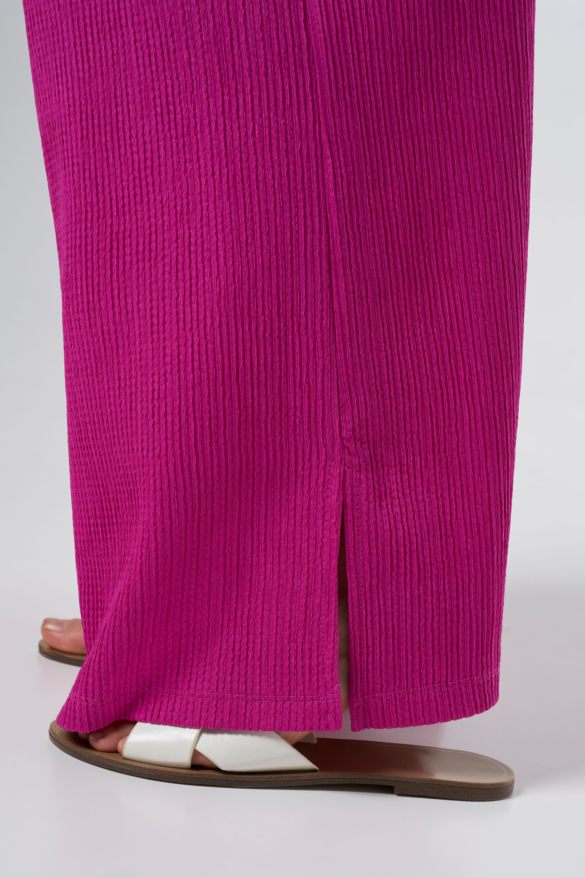 Pantalon &eacute;vas&eacute;  image number 4