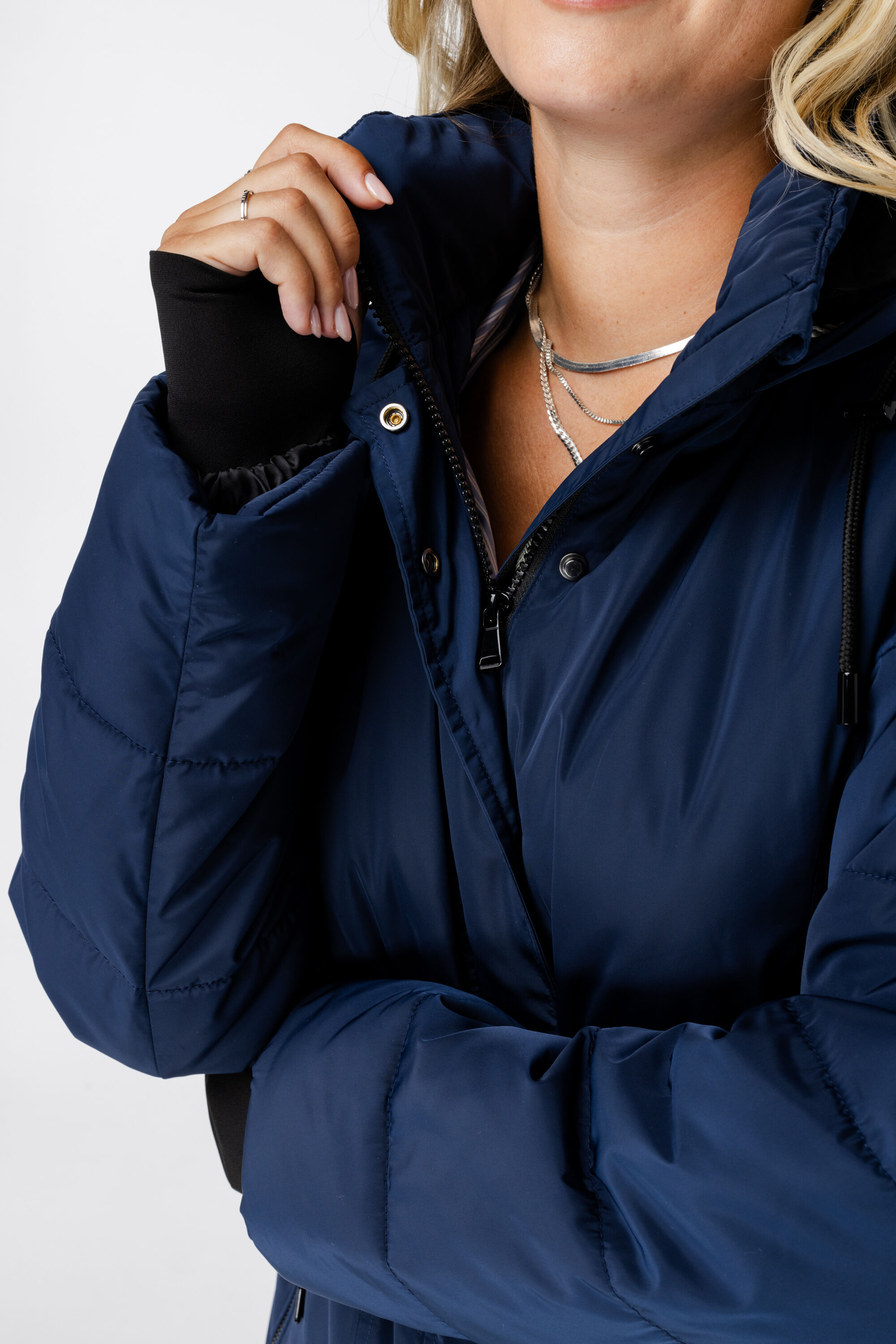 Veste zipp&eacute;e avec capuche image number 4