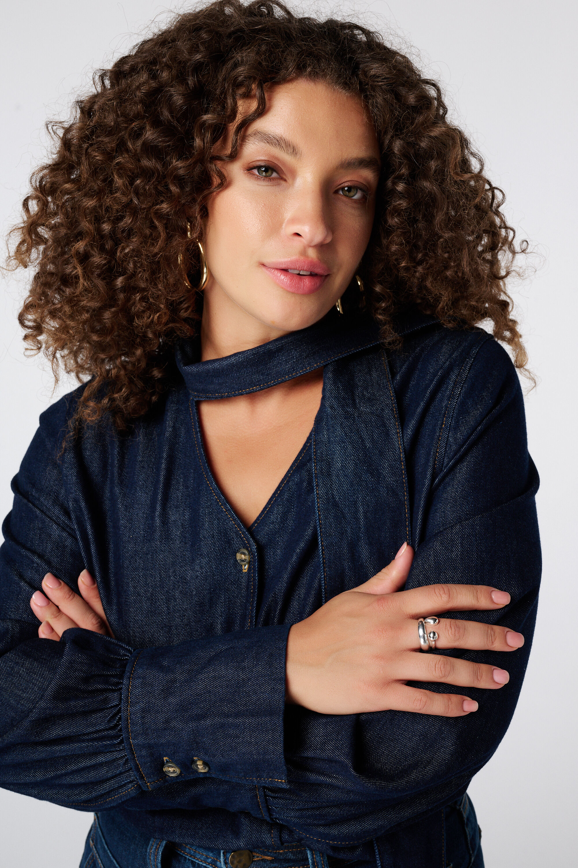 Blouse en denim avec foulard image number 4