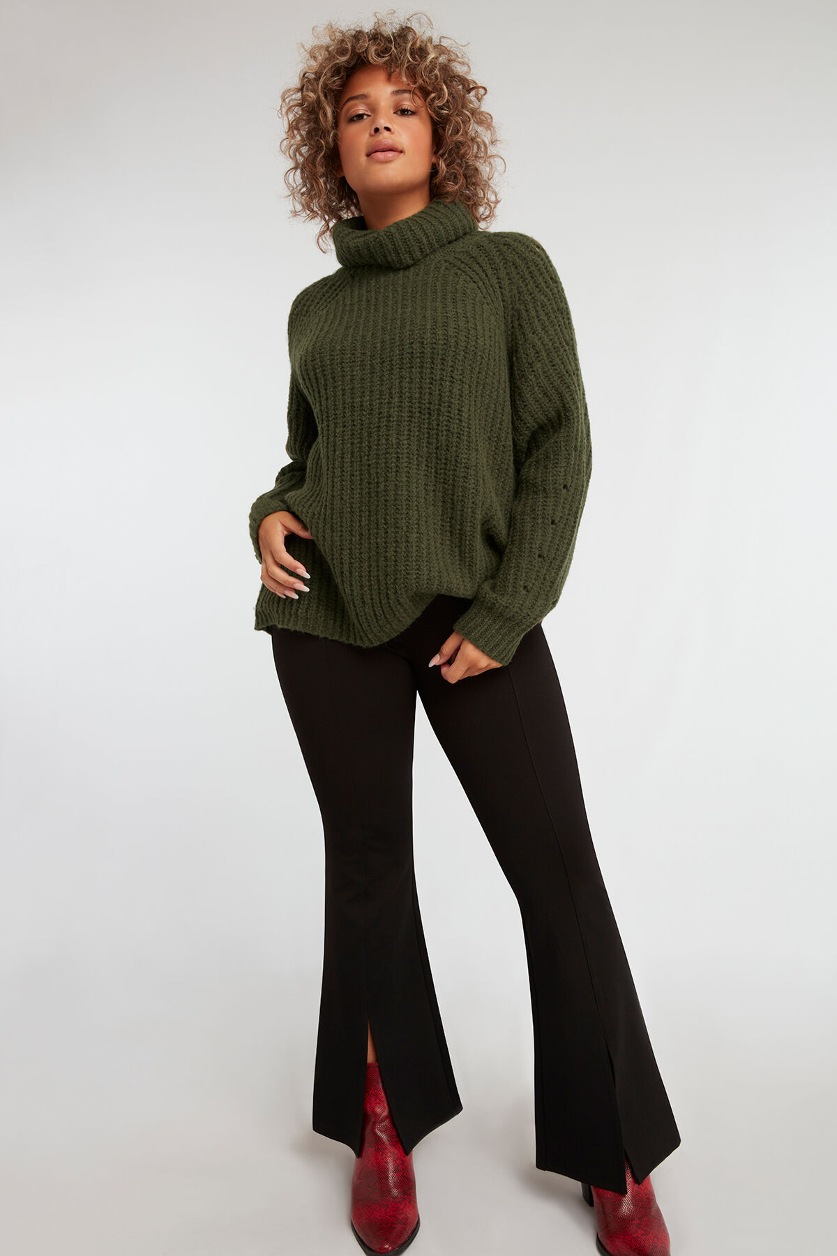 Legging avec une fente sur le devant image number 3