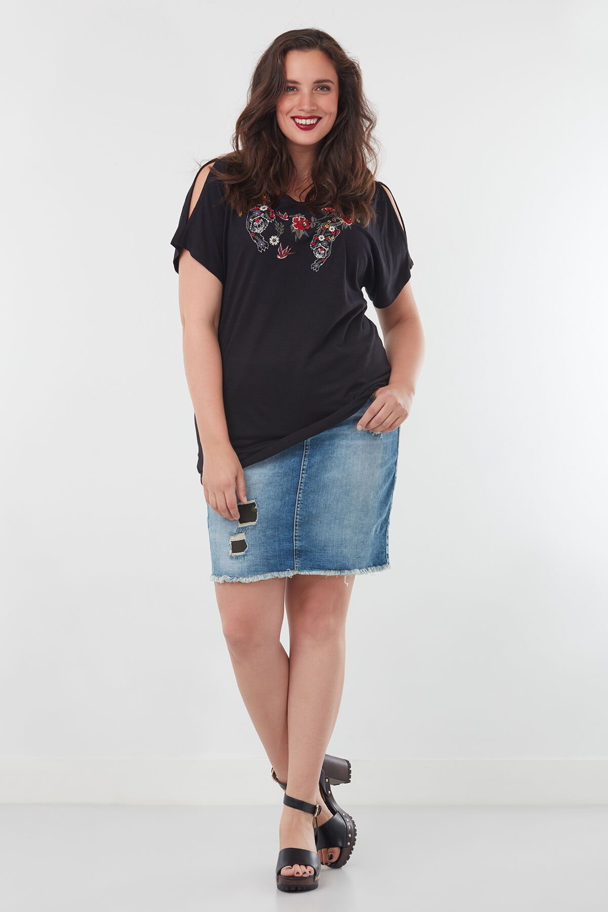 Top &agrave; &eacute;paules d&eacute;nud&eacute;es image number 3