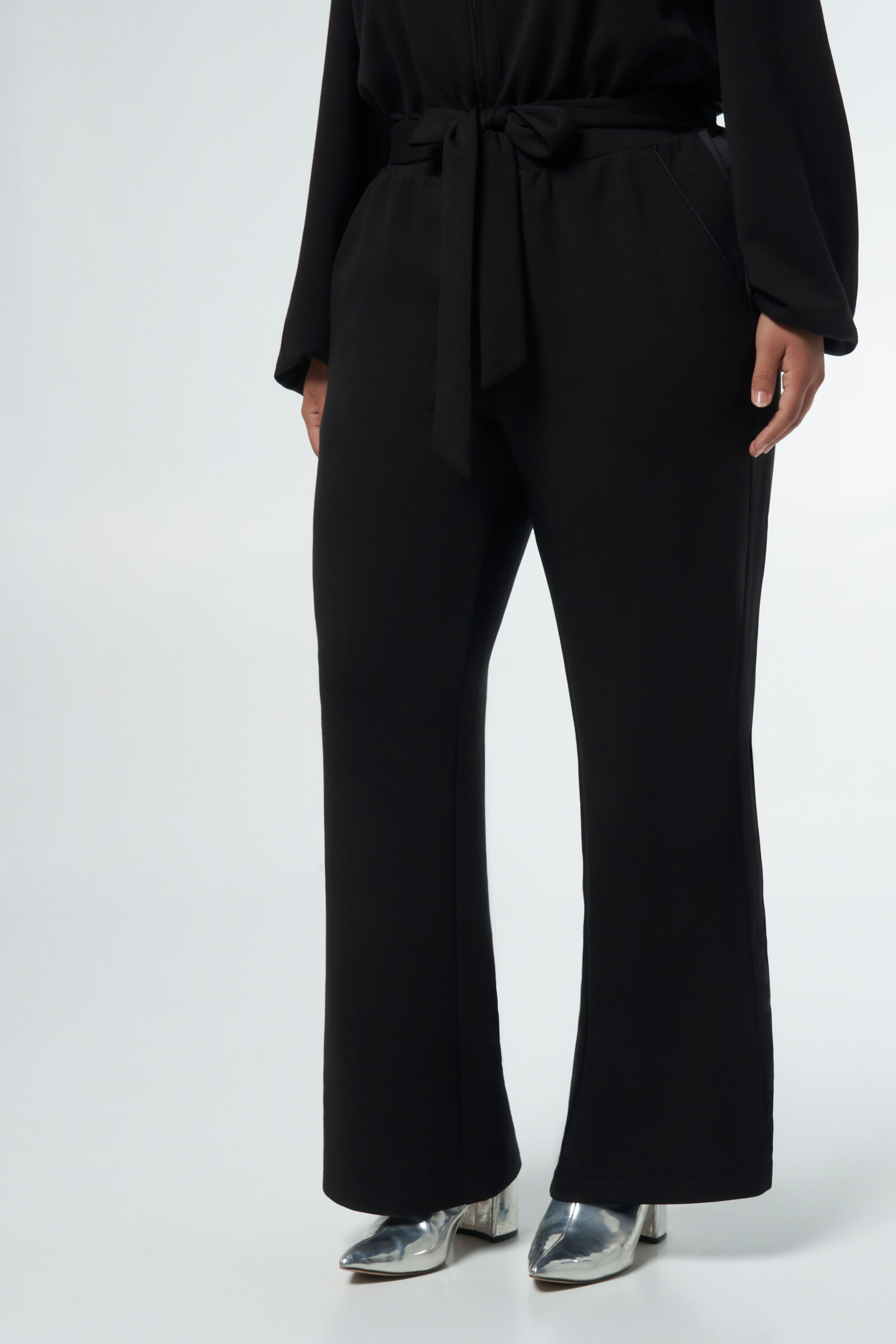 Combinaison avec d&eacute;tails image number 5