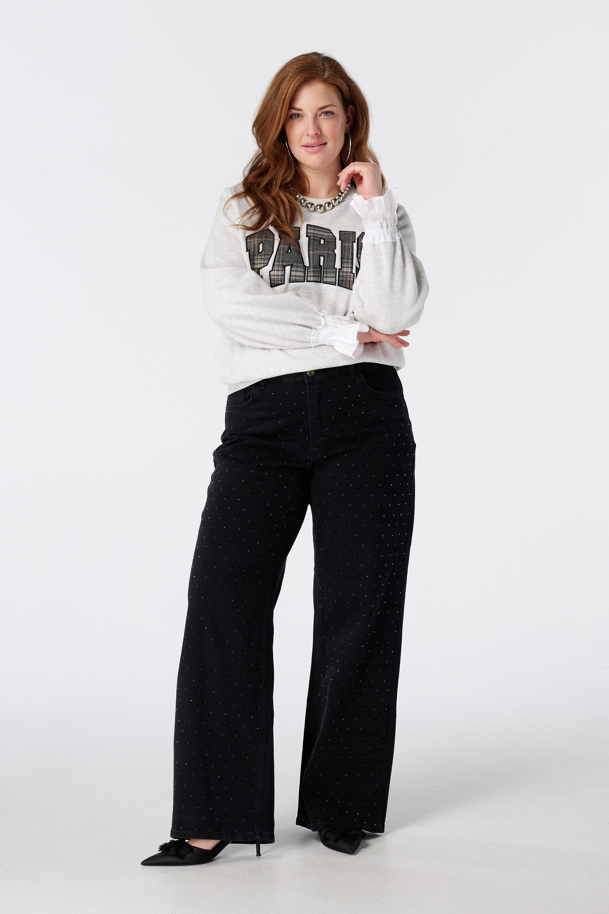 Jean wide leg &agrave; clous