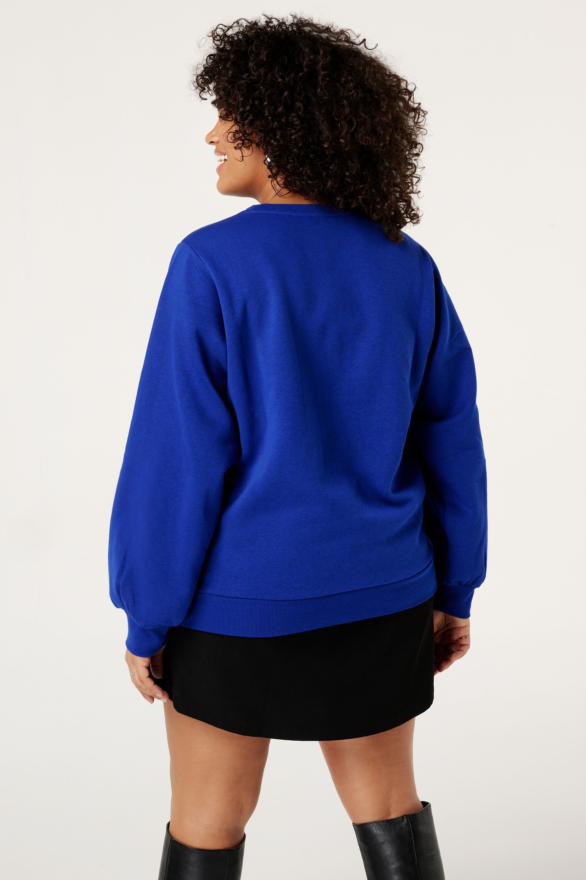 Pull avec inscription image number 3