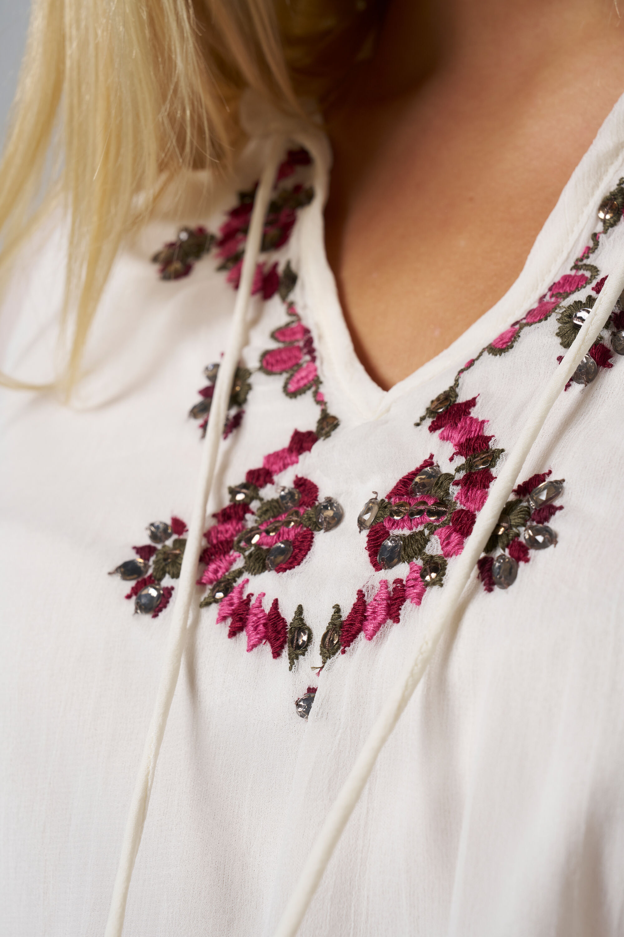 Chemisier avec broderie  image number 4