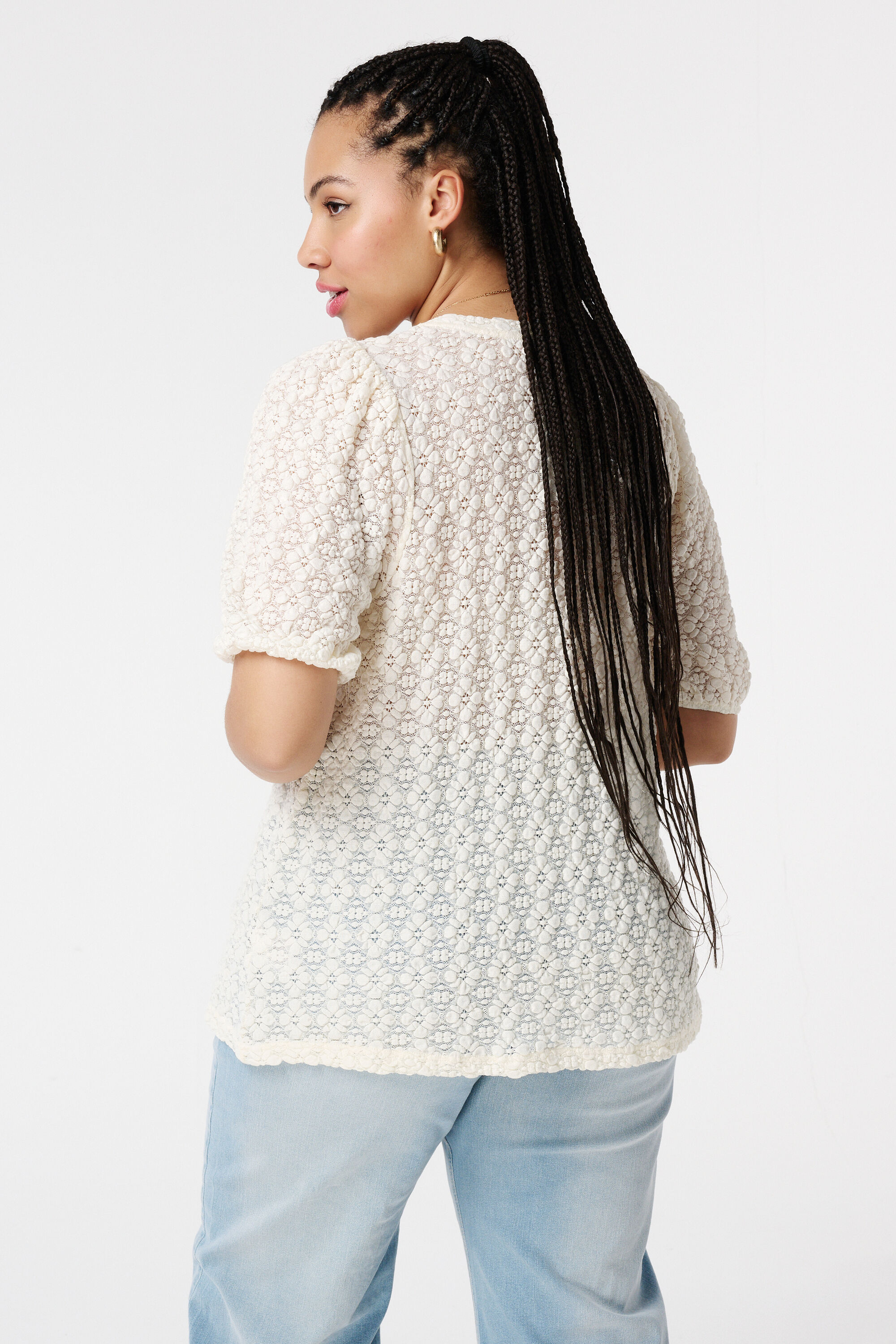 Haut en dentelle avec manches courtes image number 3