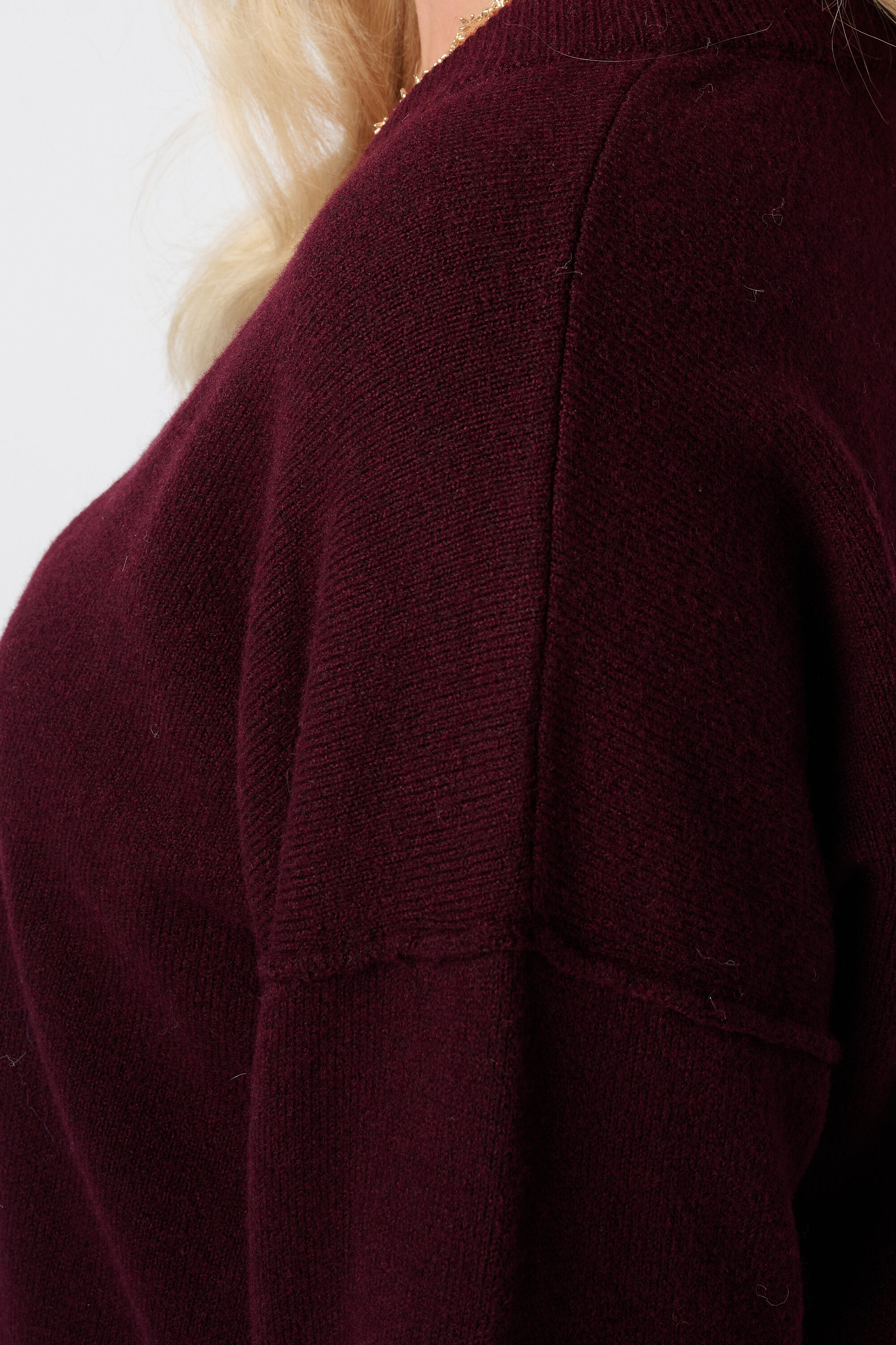 Pull &agrave; col en V image number 6