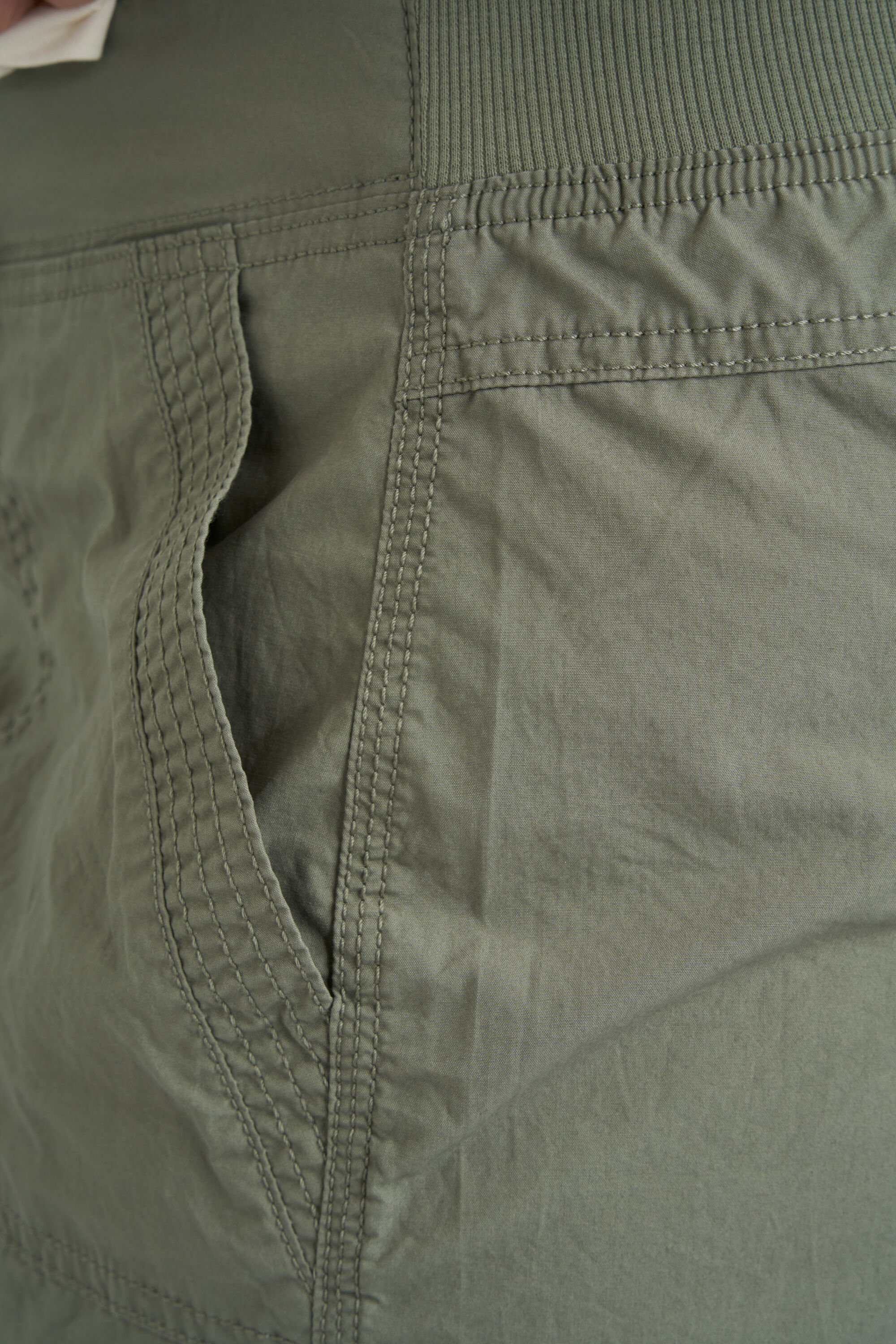 Short  image number 4