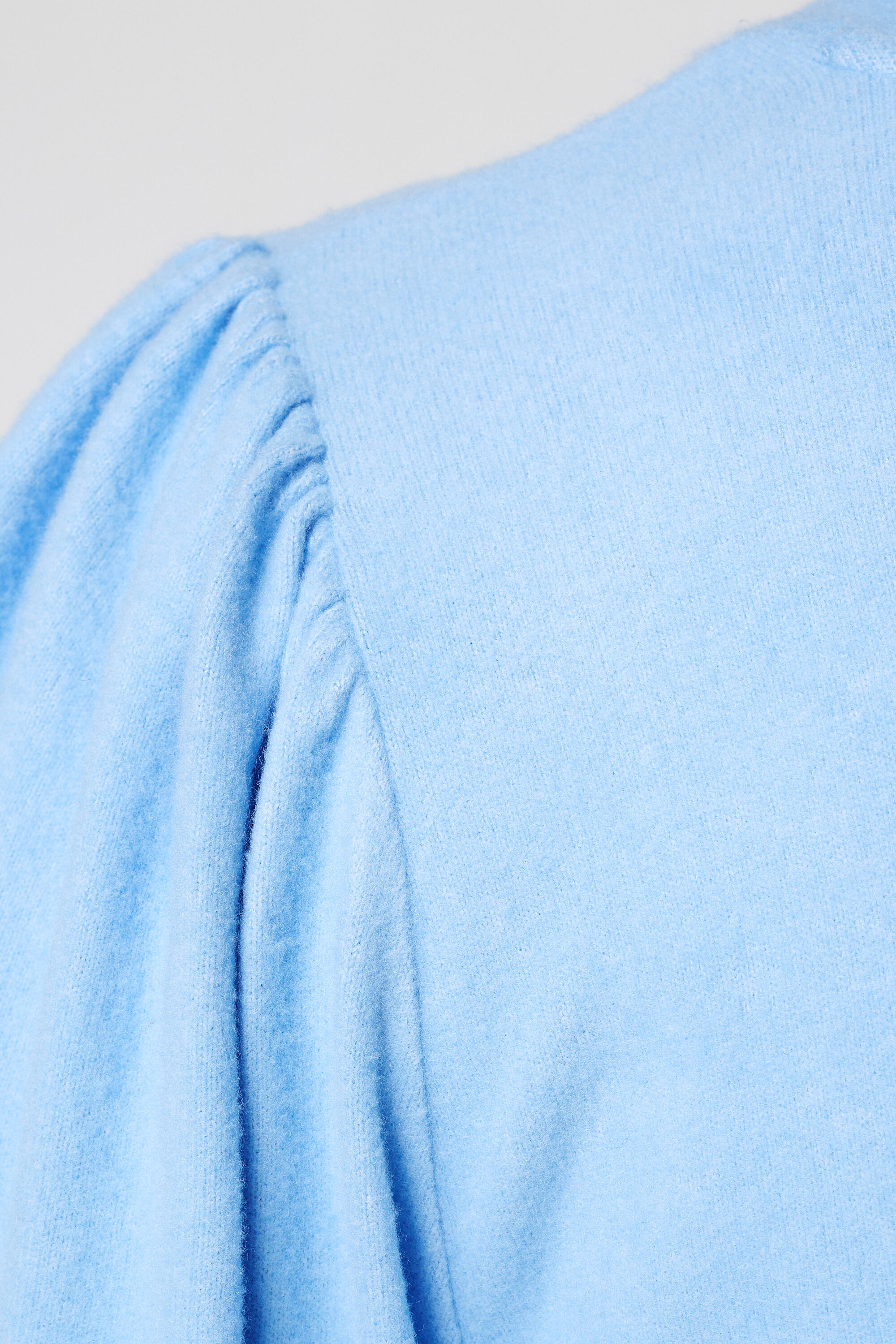 Top &agrave; manches ballon court  image number 6