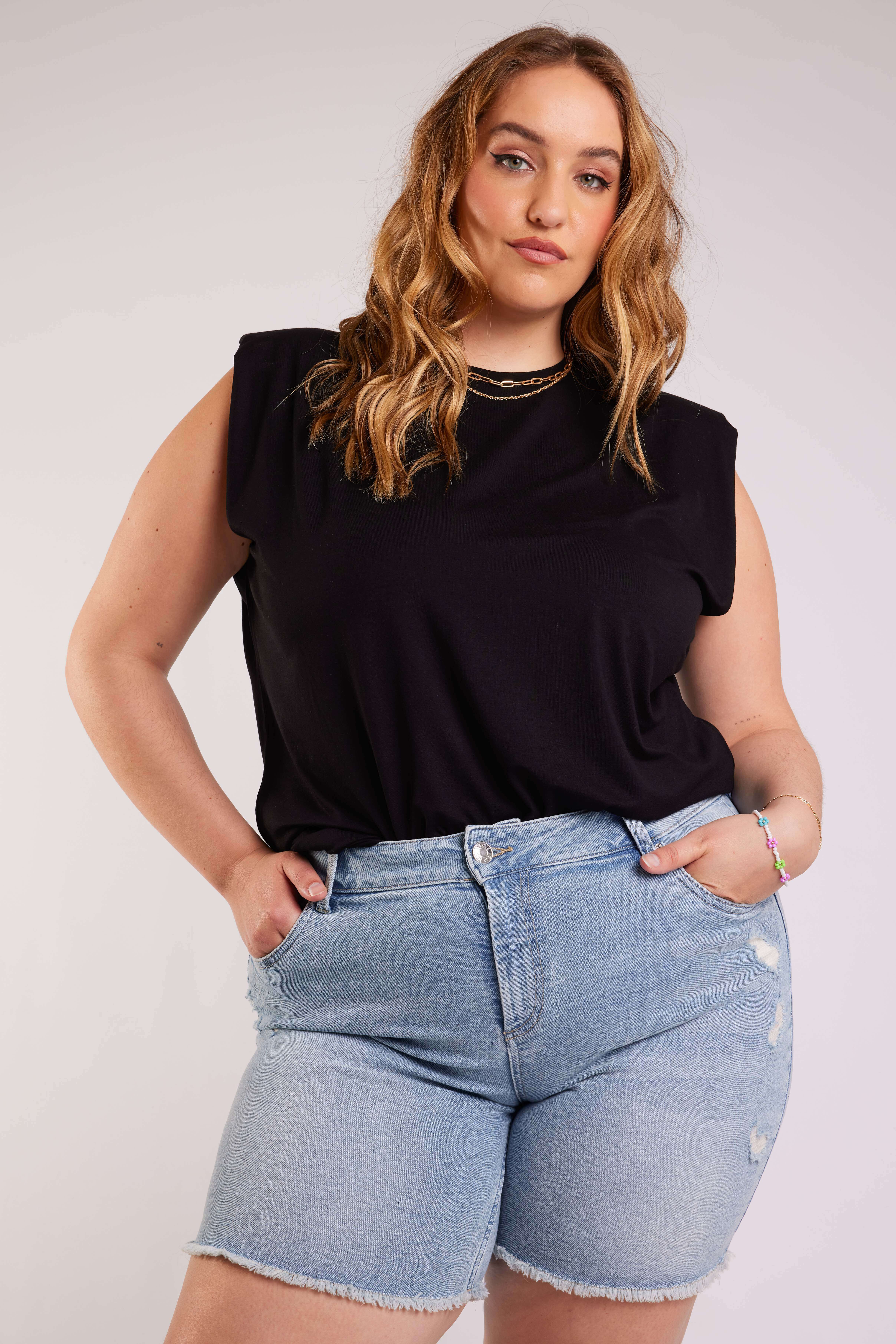 Haut avec &eacute;paulettes  image number 6