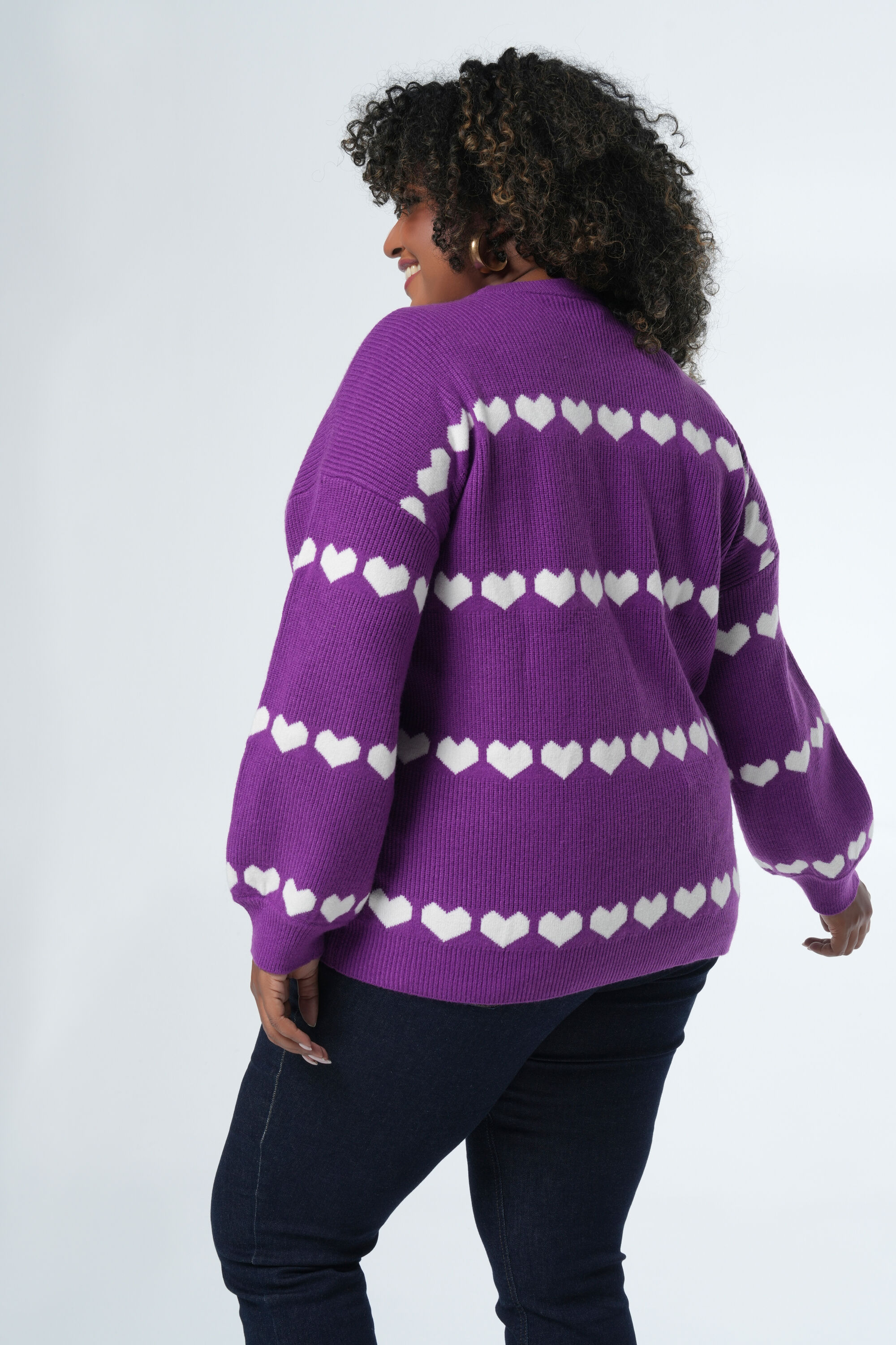Pull en maille orn&eacute; de c&oelig;urs image number 3