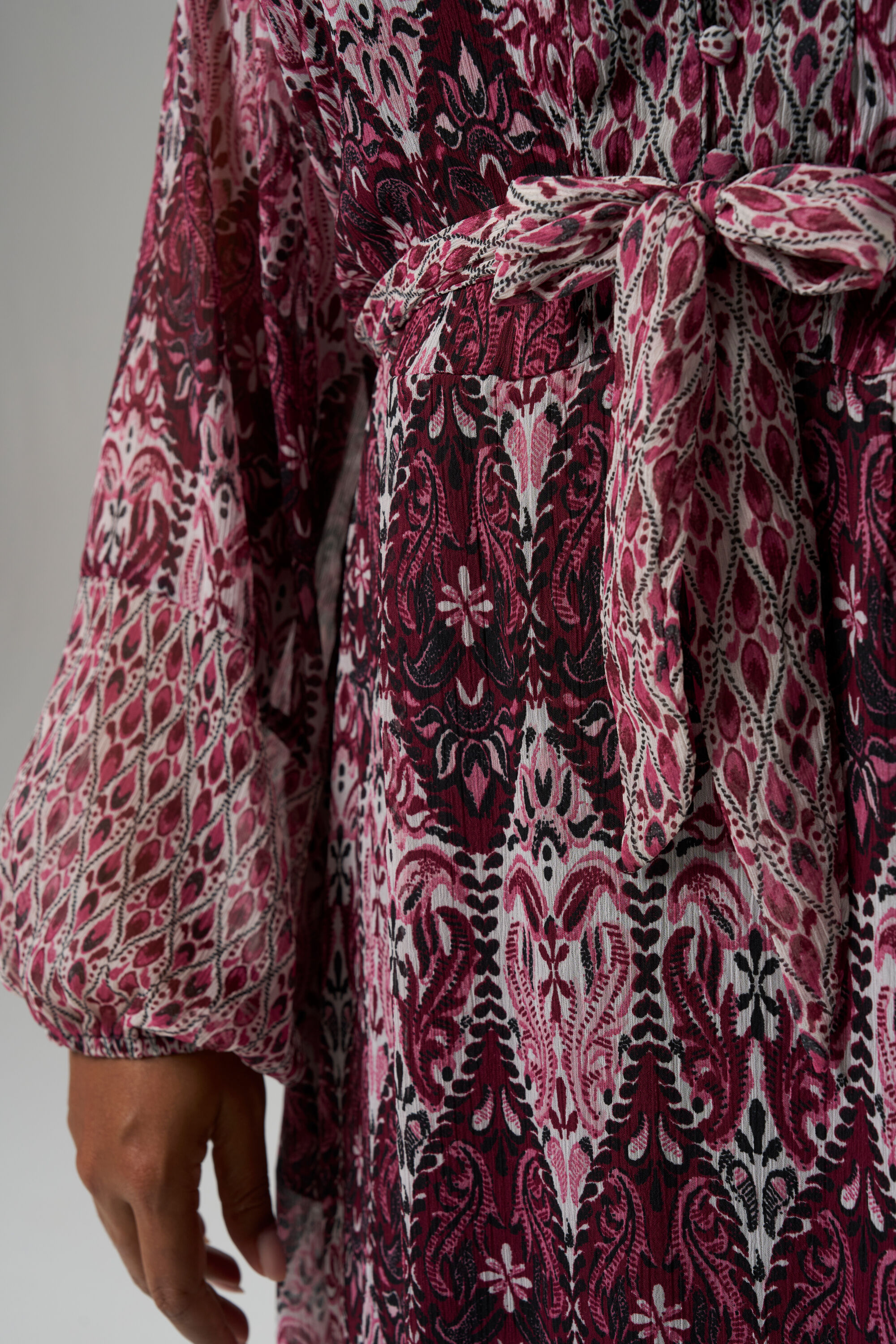 Robe longue &agrave; col en V image number 4