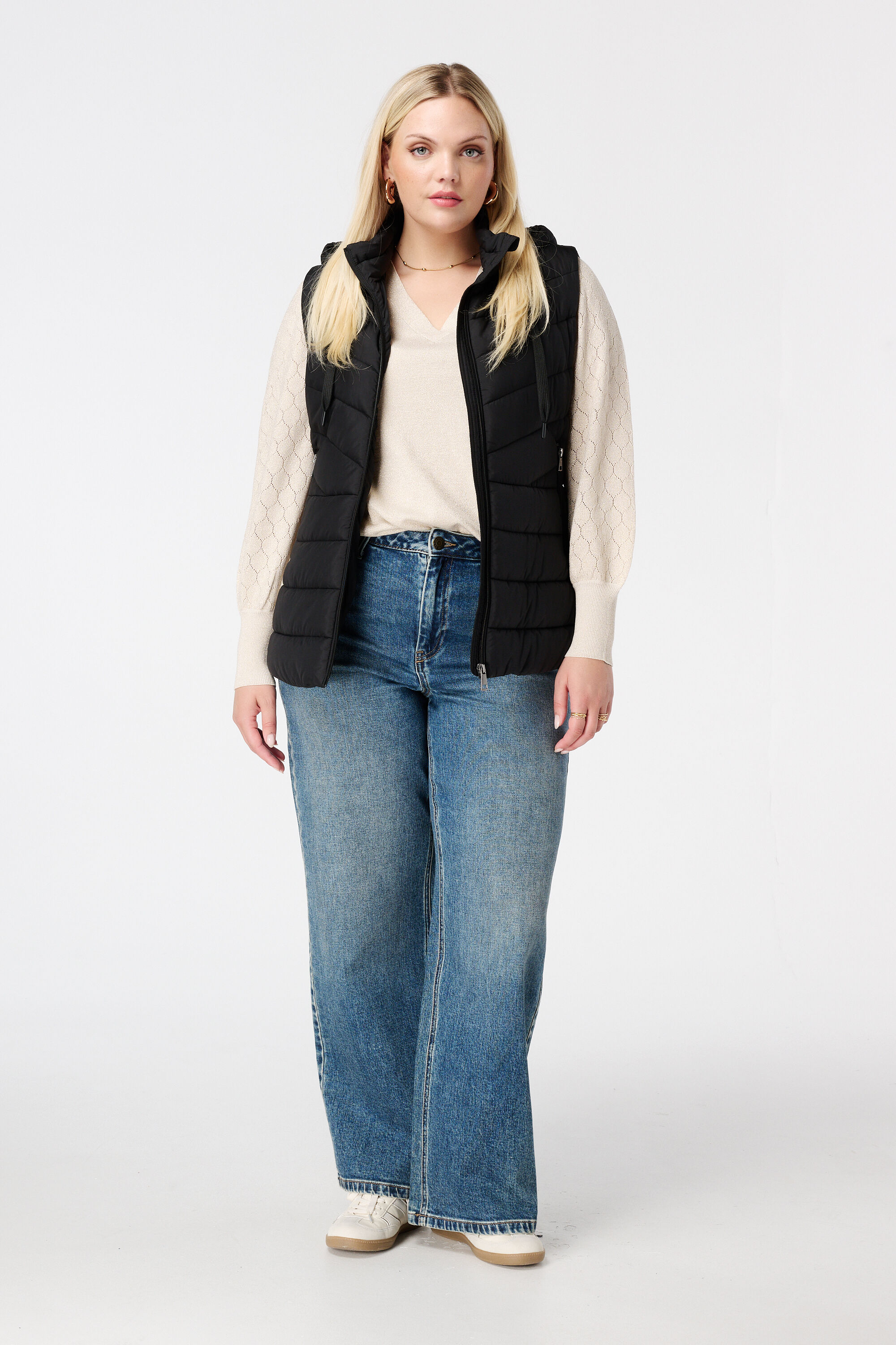 Gilet matelass&eacute; avec capuche image number 5