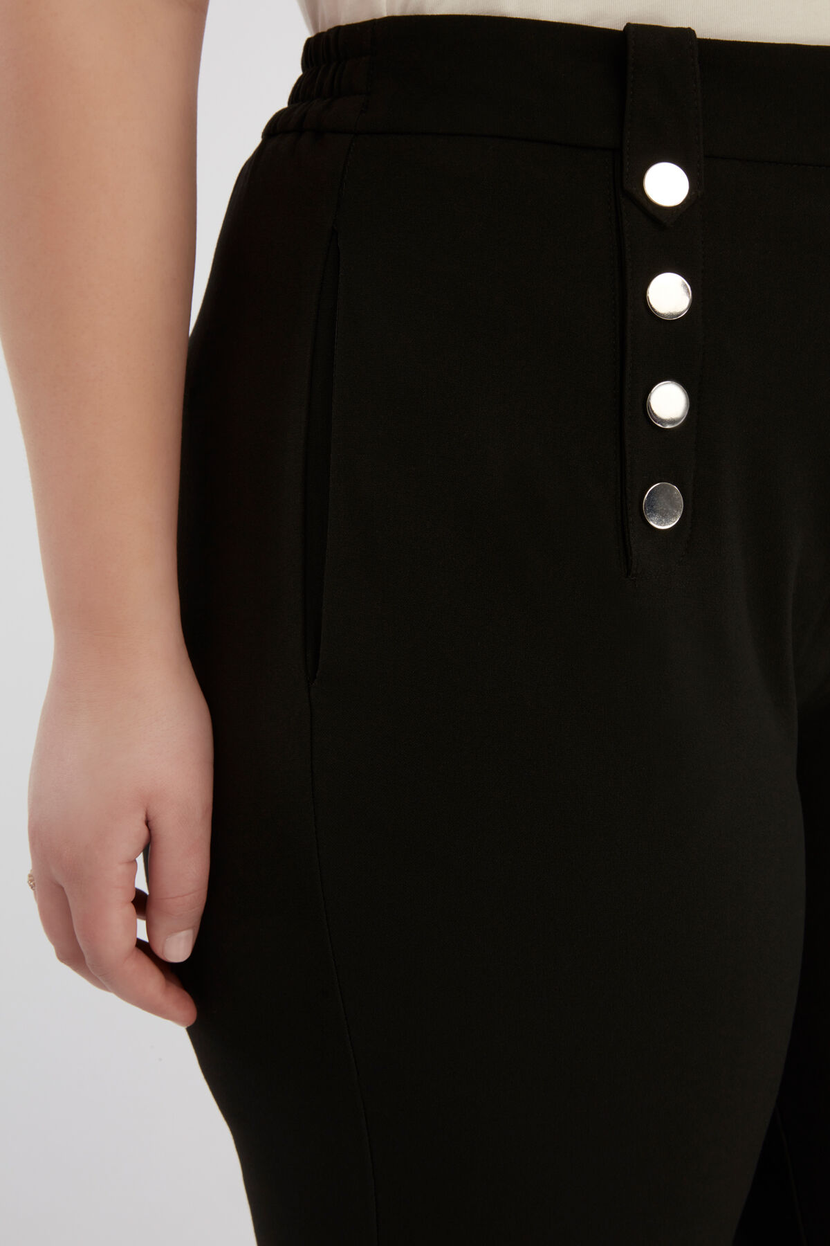 Pantalon boutonn&eacute; image number 6