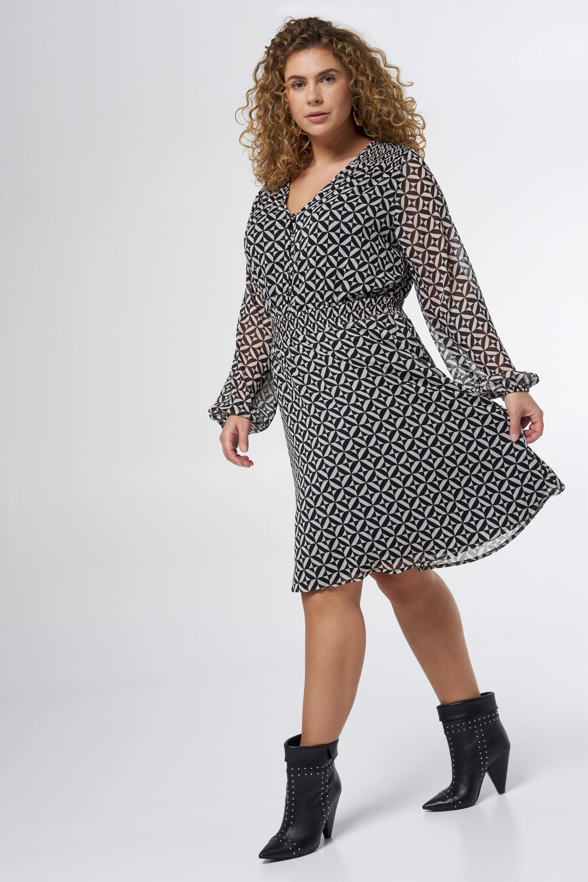 Robe &agrave; imprim&eacute; graphique image number 5