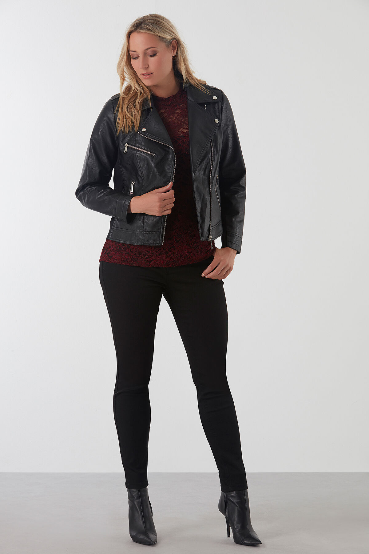 Blouse en dentelle image number 4