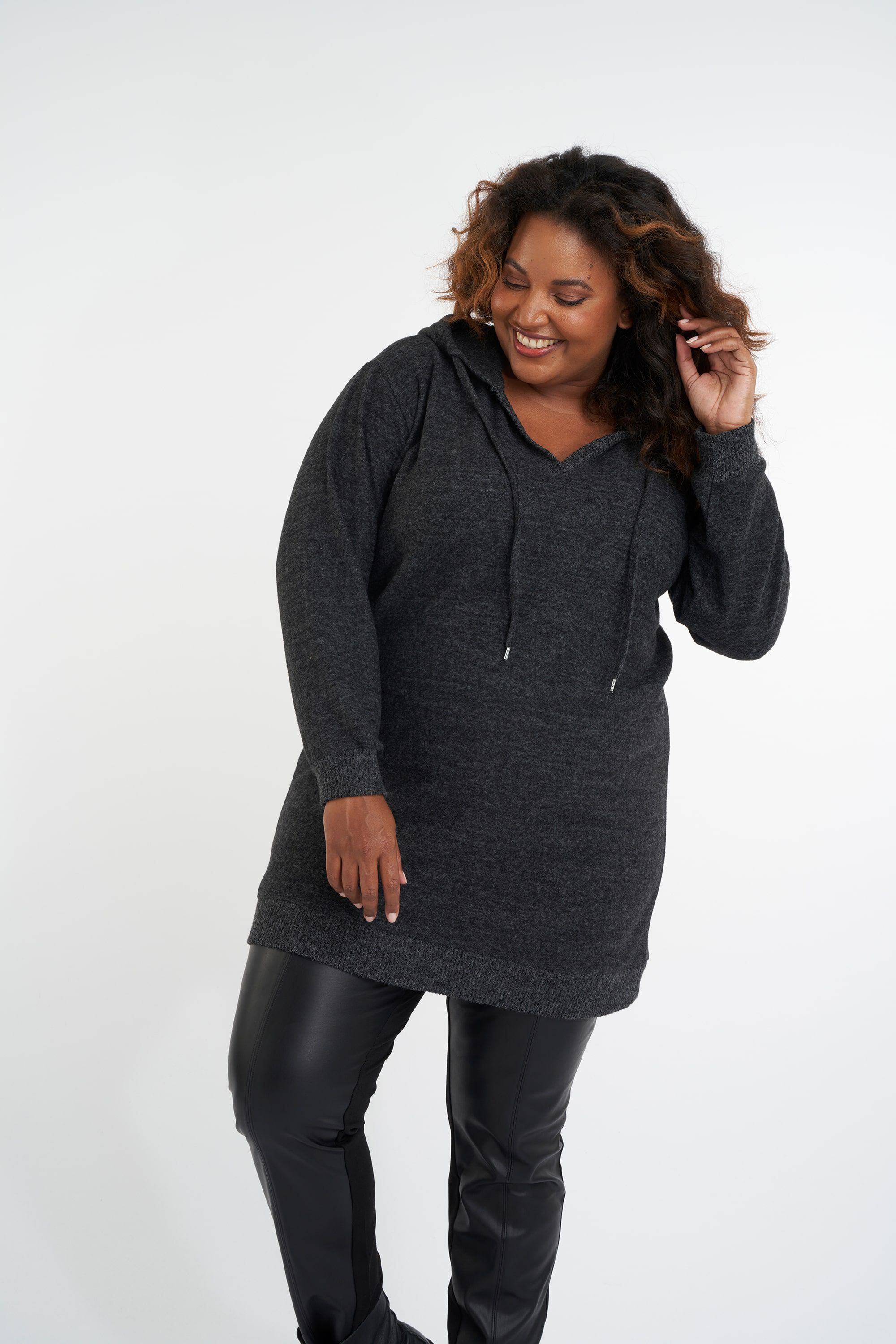 Pull &agrave; capuche image number 6