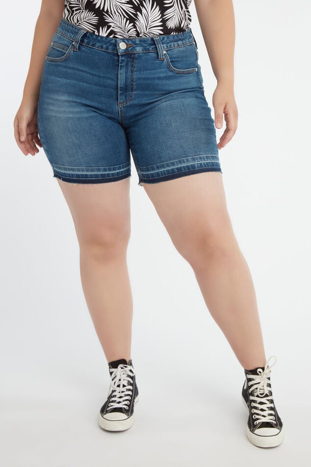 Short en denim à bord effiloché image number 5