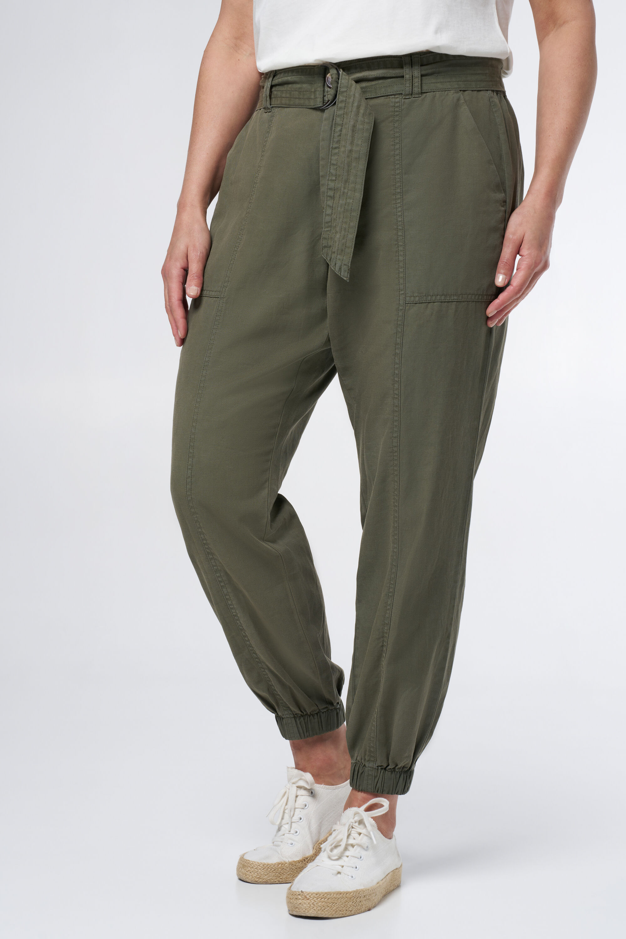 Pantalon avec ceinture image number 4