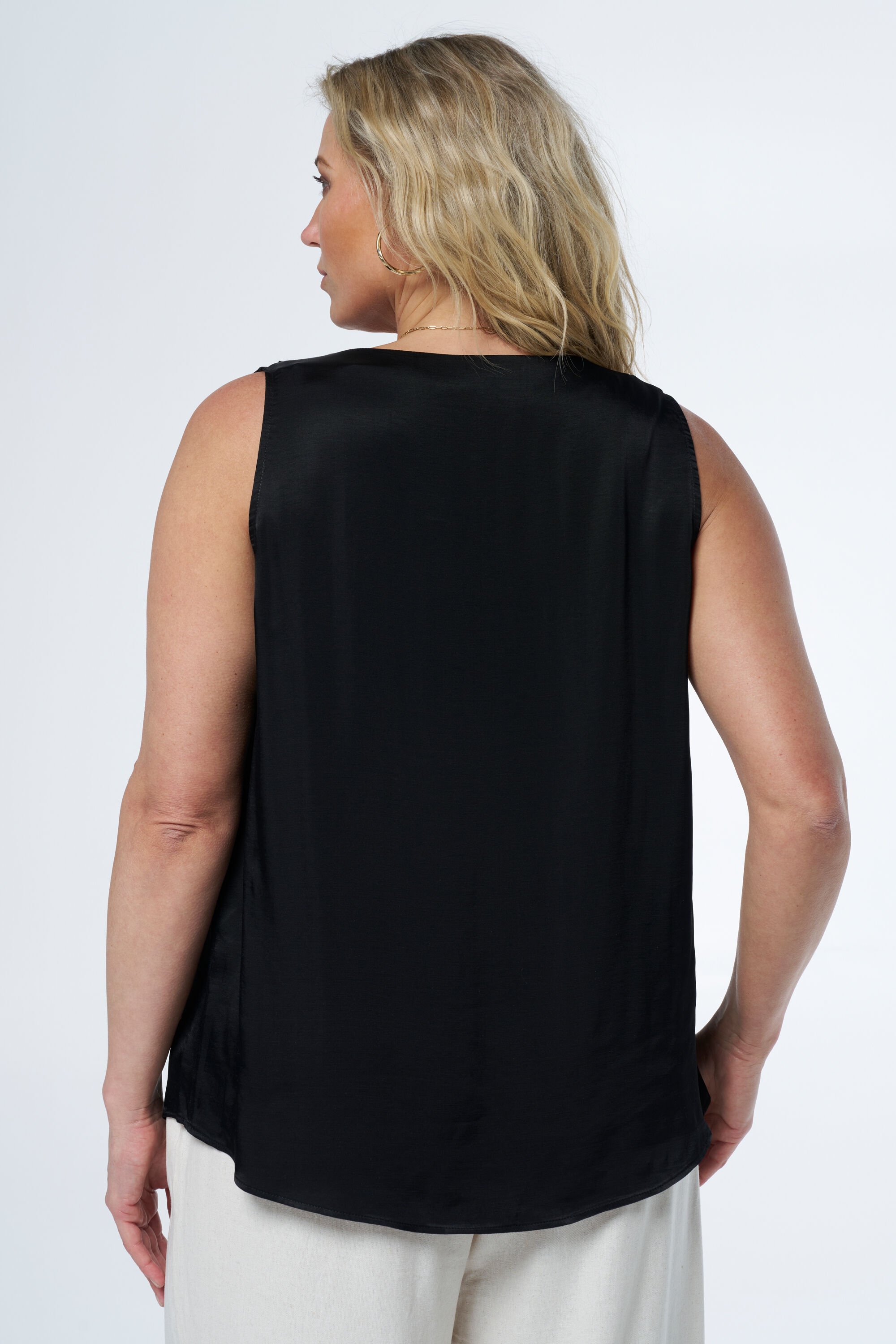 Haut sans manches avec satin image number 3