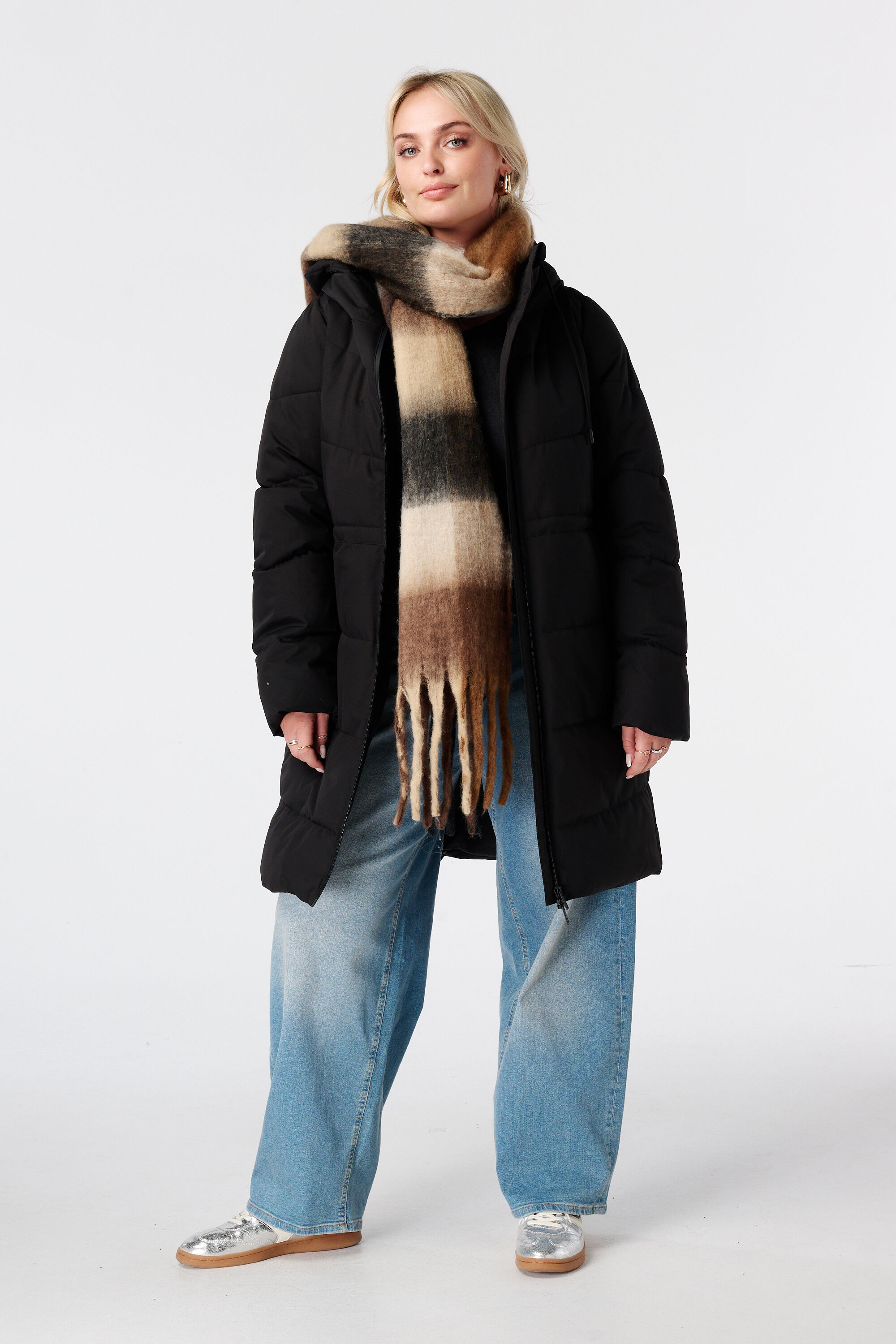 Manteau long matelass&eacute; avec capuche