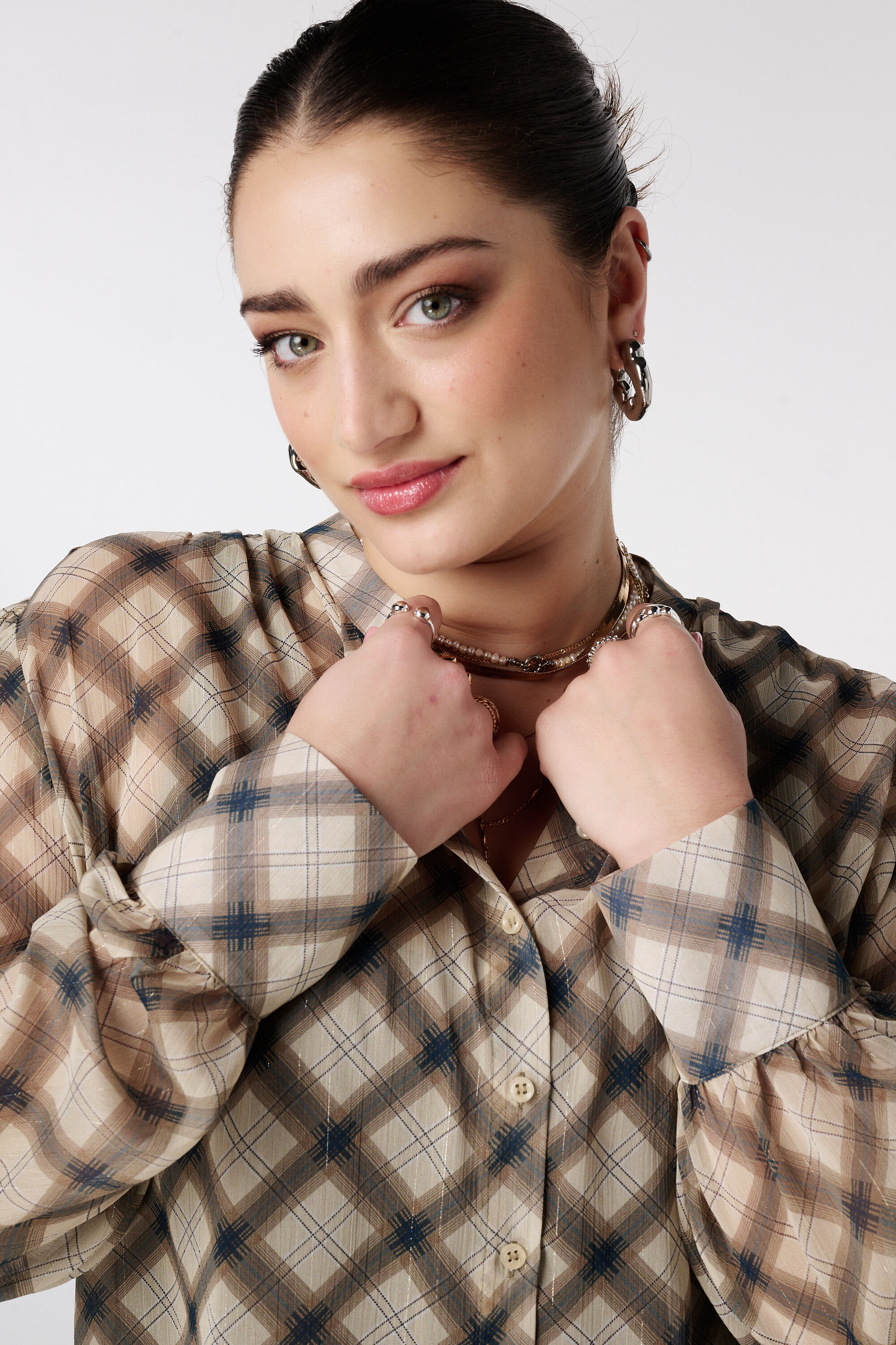 Blouse &agrave; carreaux tendance image number 4