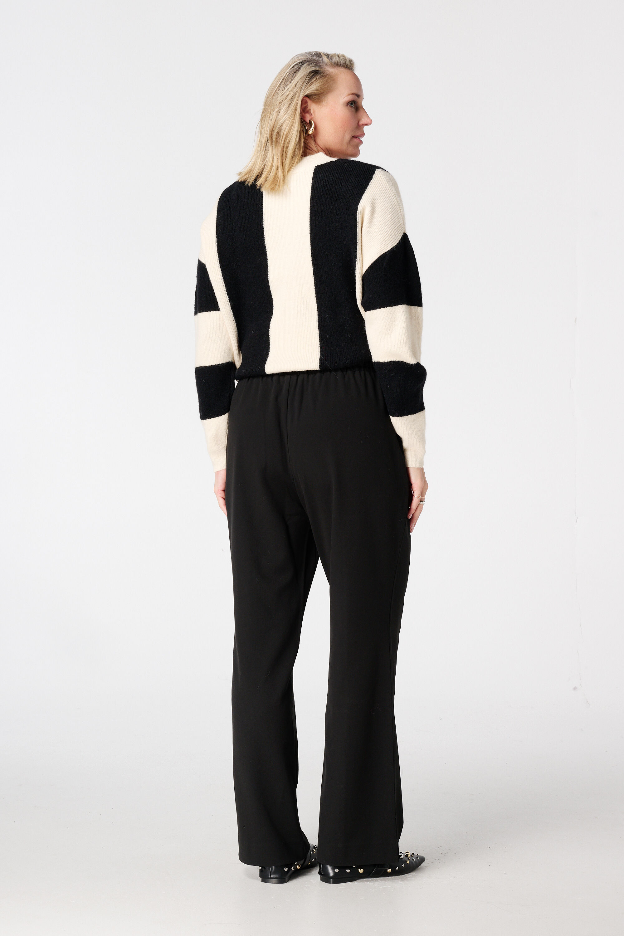 Pantalon droit avec cordon image number 3