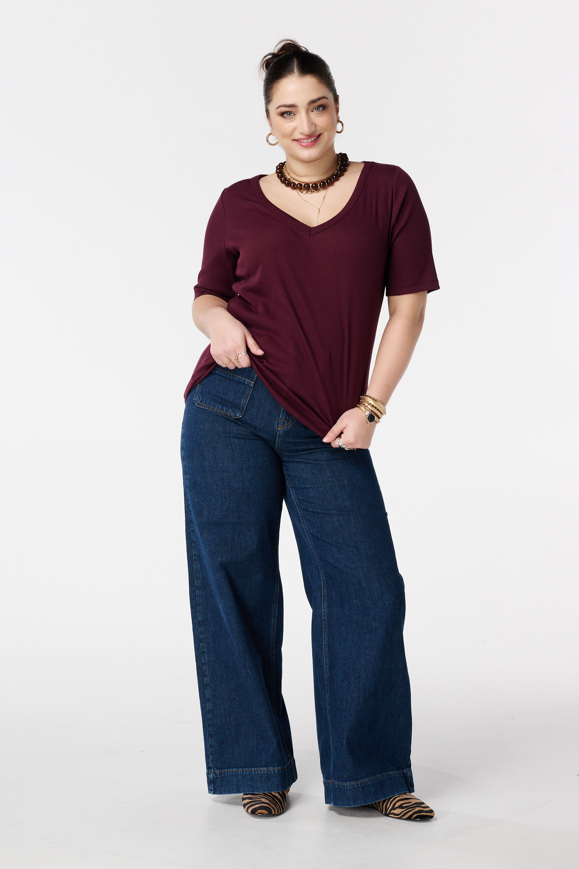 Top en maille c&ocirc;tel&eacute;e avec col en V image number 5