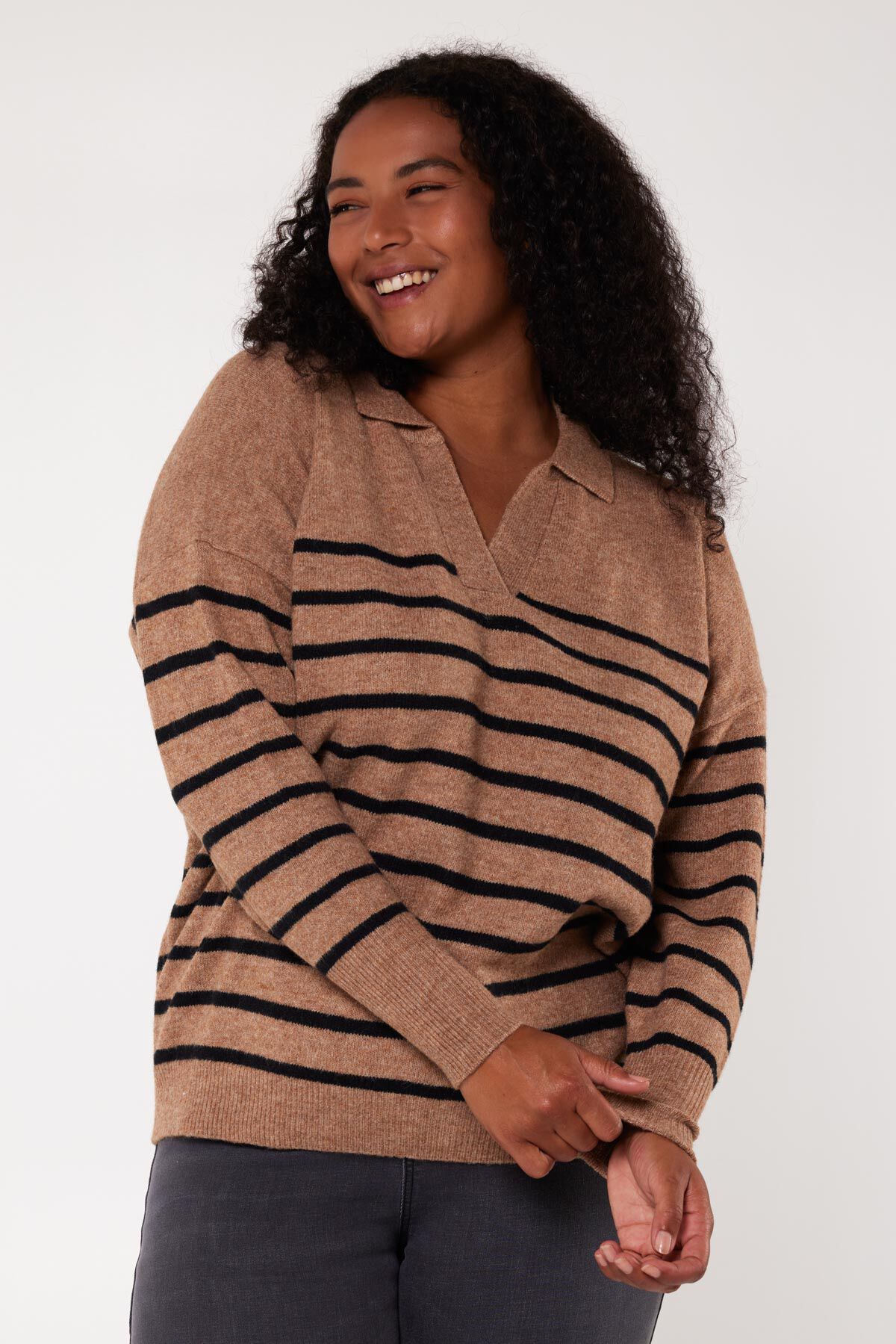 Pull en maille fine avec col polo image number 5