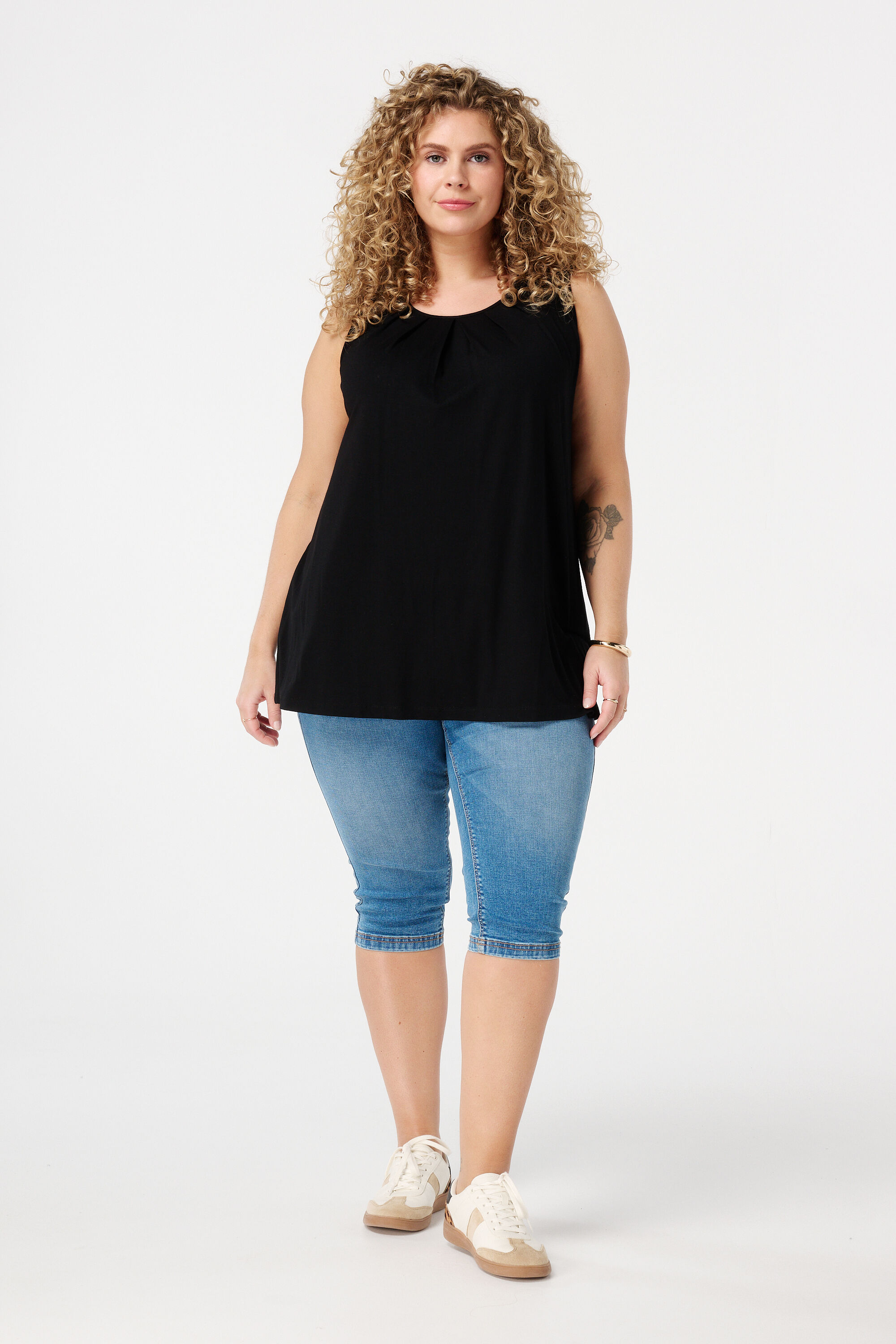 Haut sans manches avec d&eacute;tails pliss&eacute;s image number 5