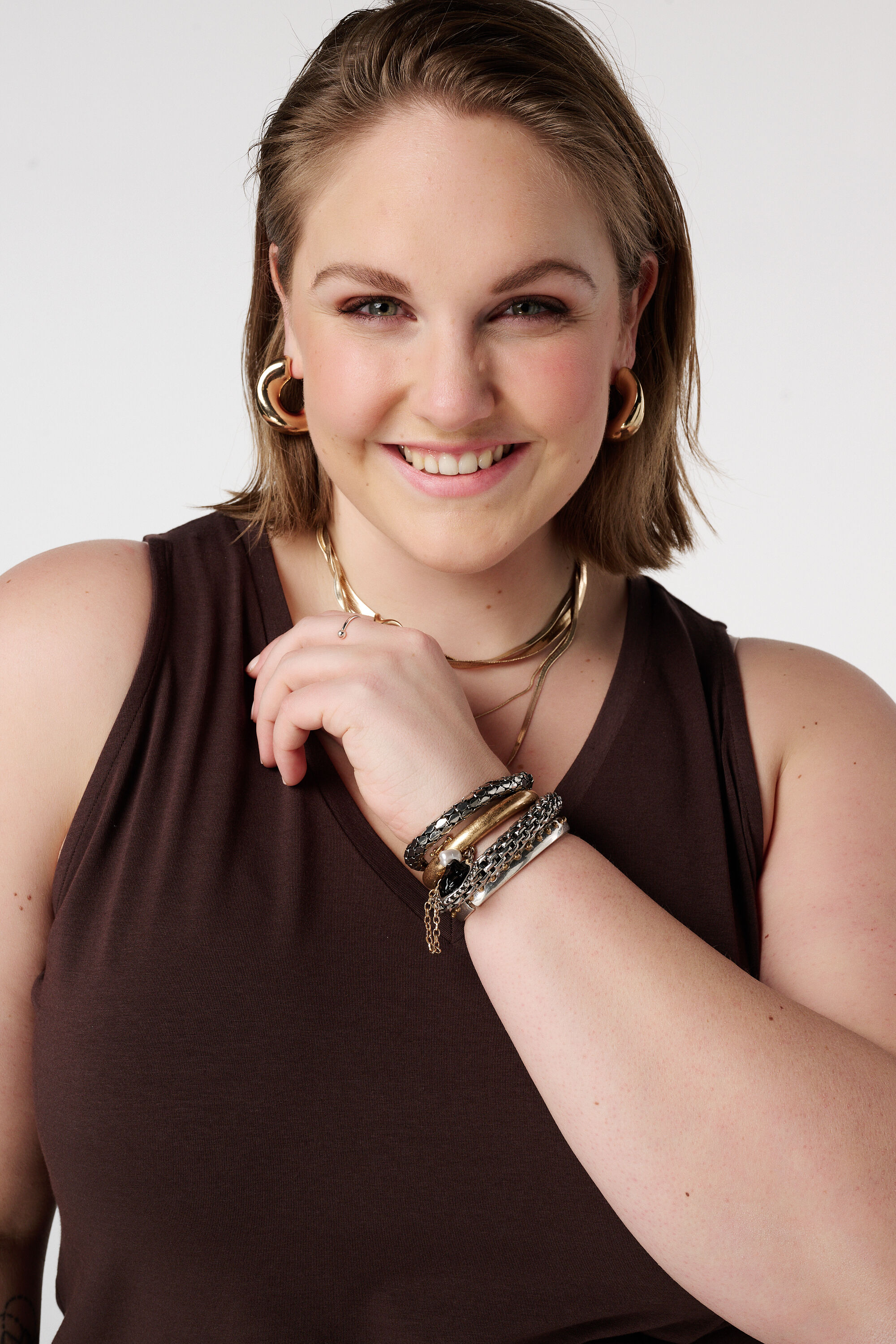 D&eacute;bardeur avec col en V image number 4