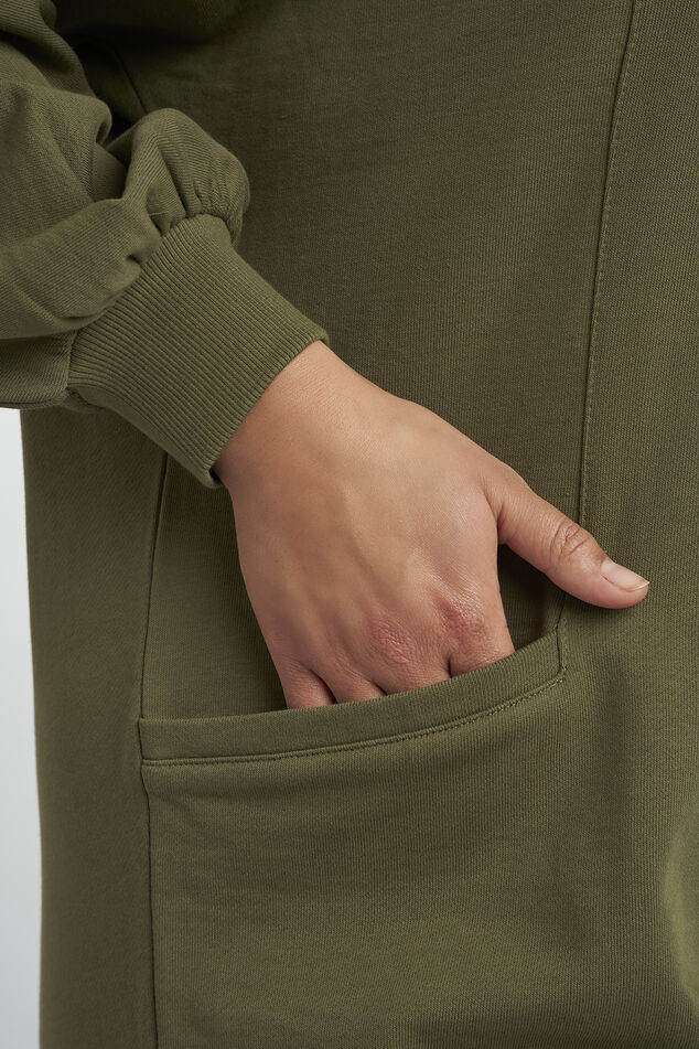 Robe pull image number 5