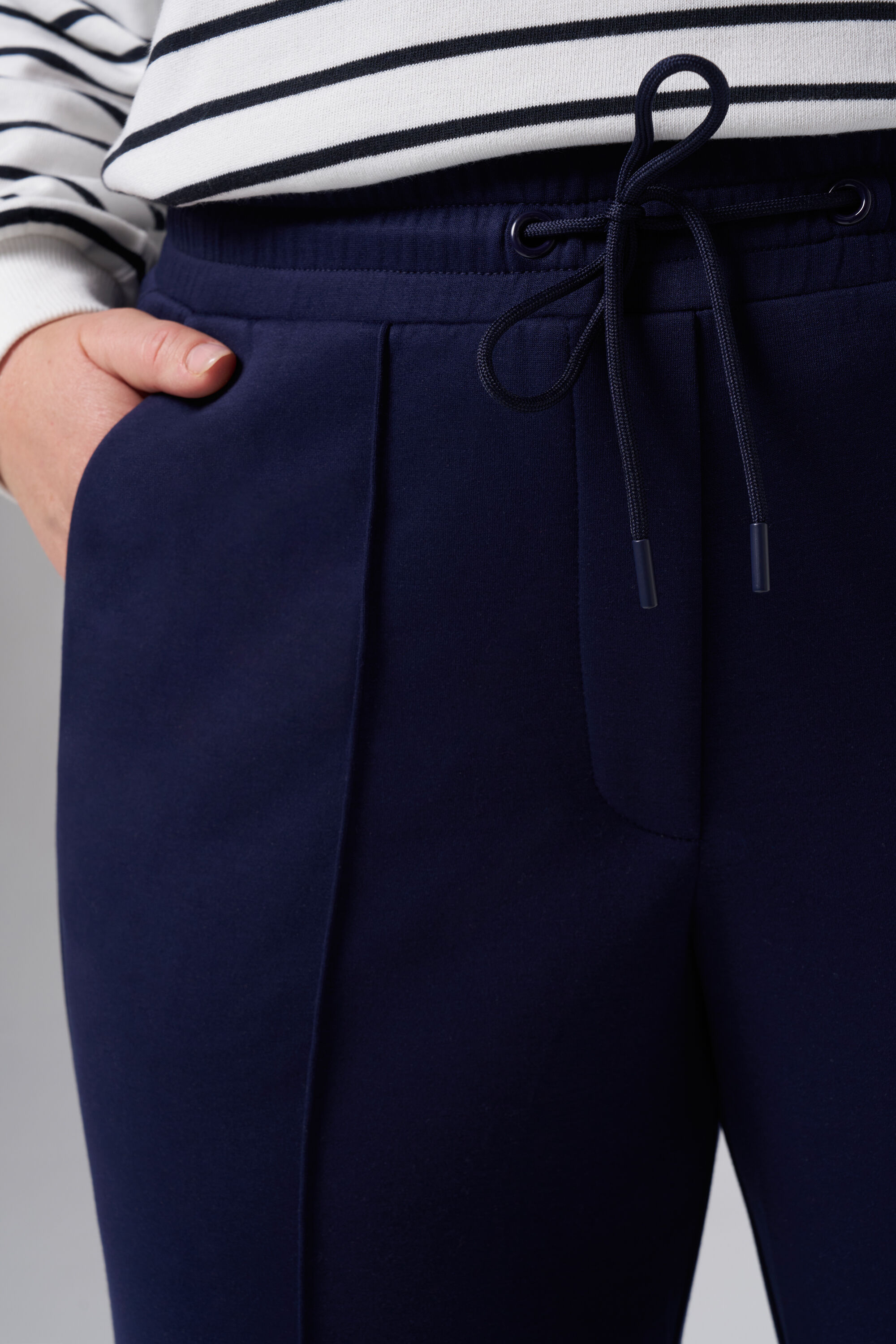 Jean avec couture d&eacute;corative  image number 4