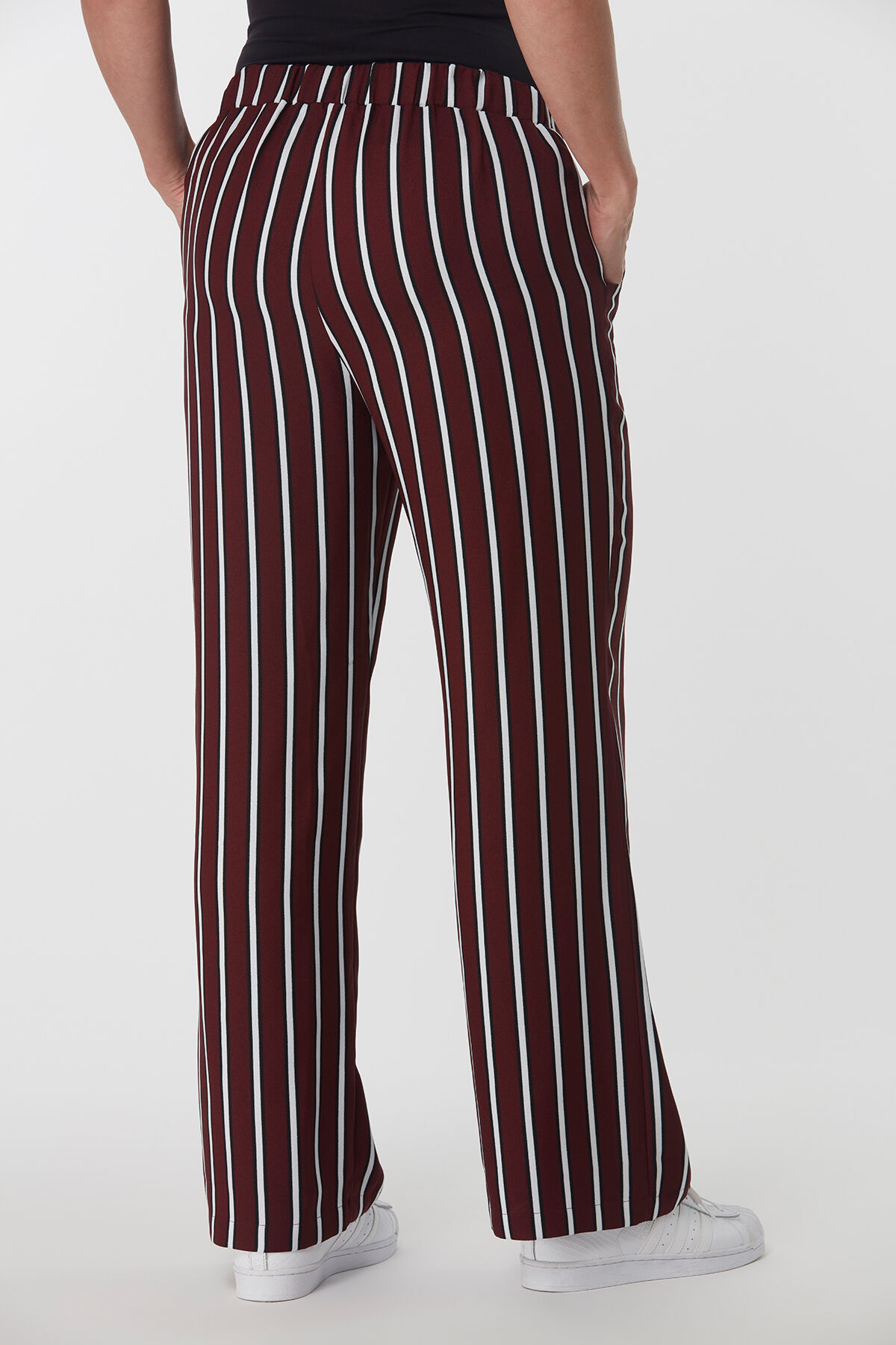 Pantalon large ray&eacute; image number 3