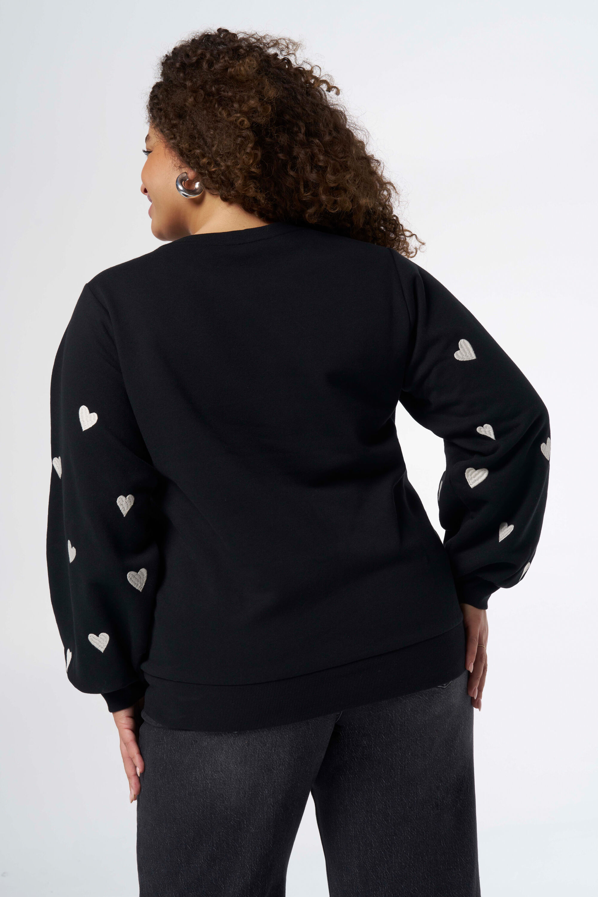 Pull avec motif en forme de c&oelig;ur image number 3