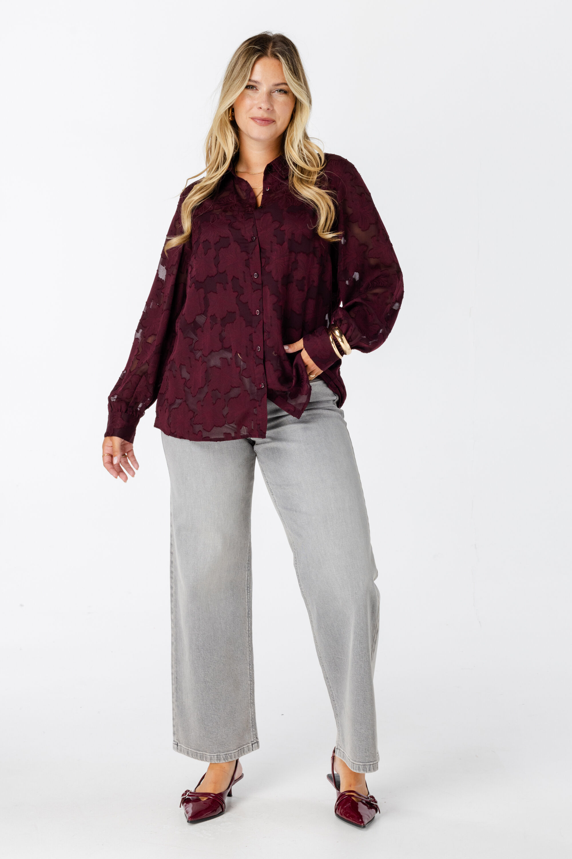 Blouse transparente &agrave; motif floral image number 6