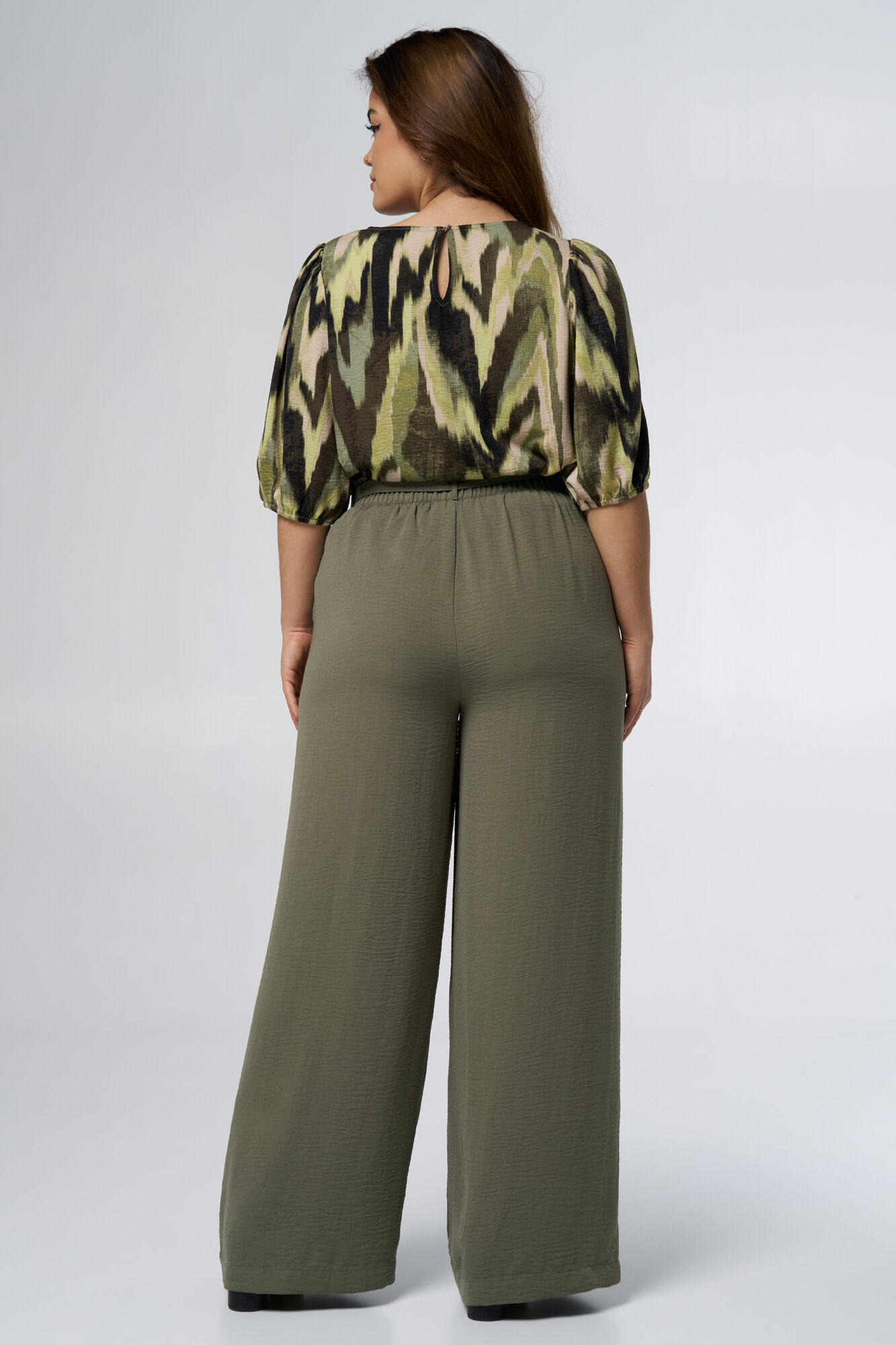 Pantalon large avec ceinture image number 3